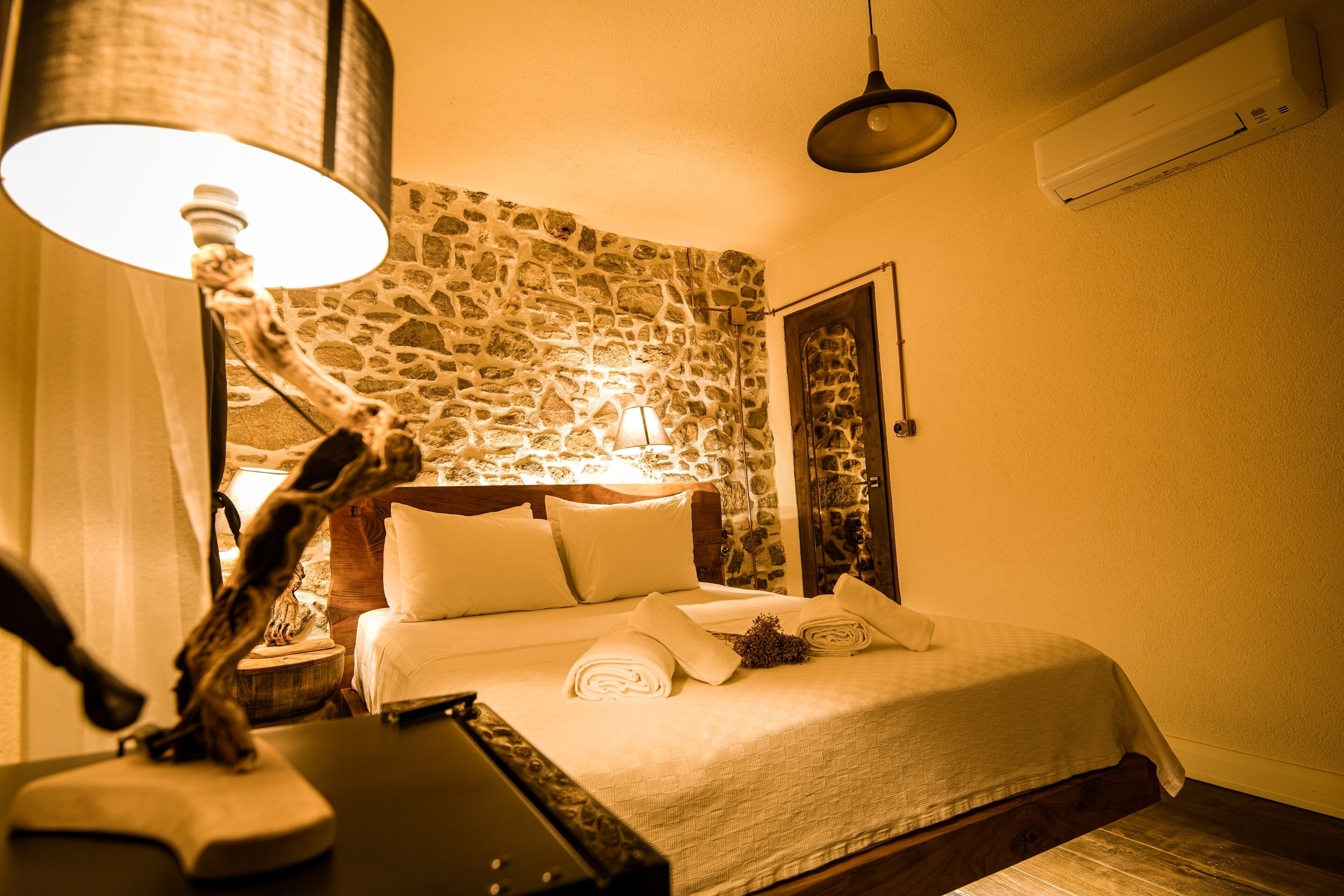 Irinikos Otel