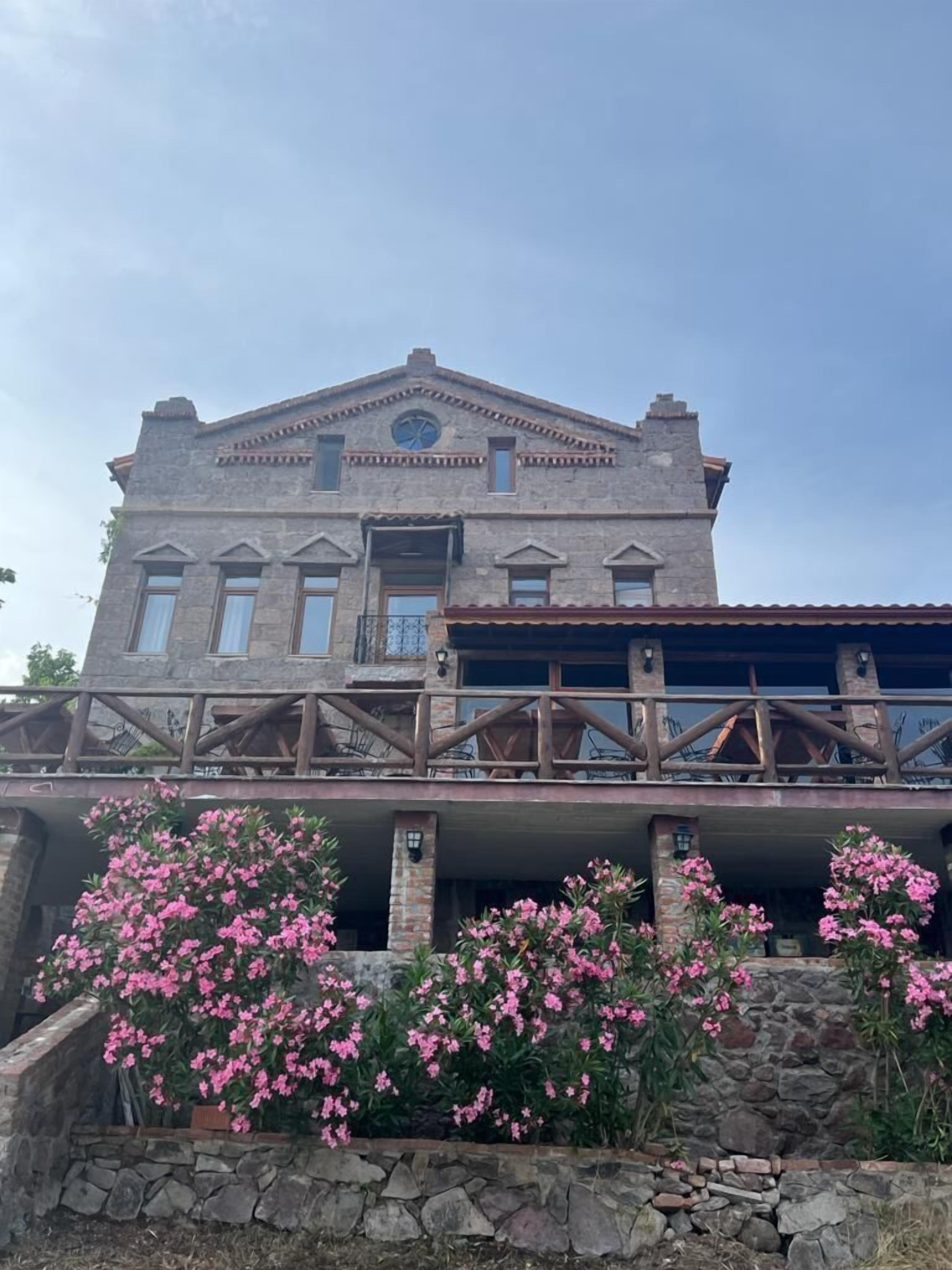 Assos Ada Otel