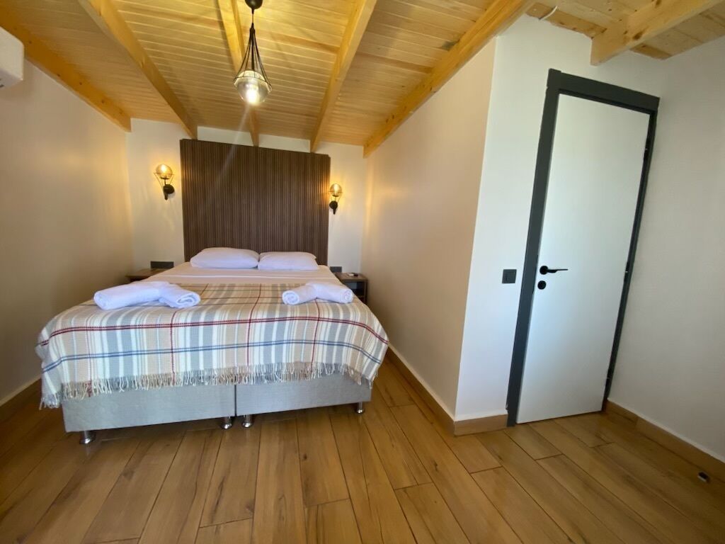 Tinos Otel & Bag Evi