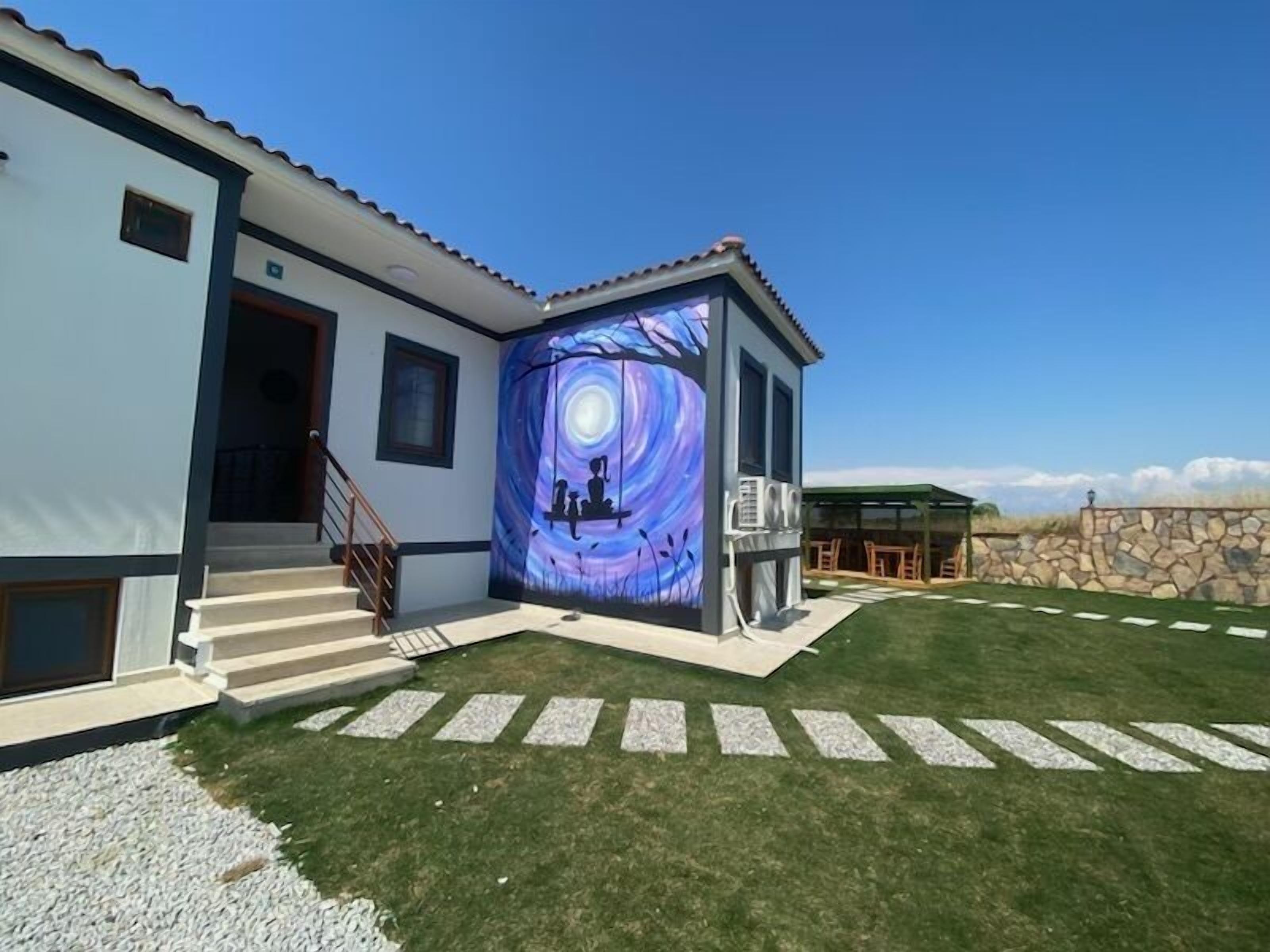 Tinos Otel & Bag Evi