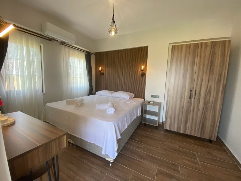 Tinos Otel & Bag Evi