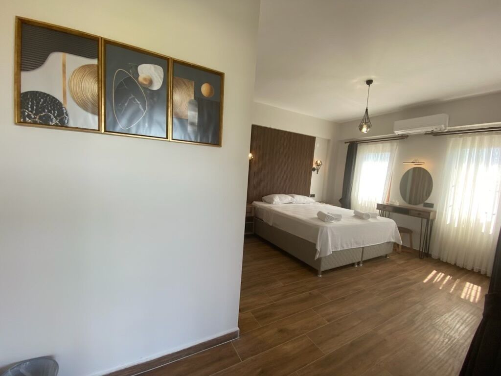 Tinos Otel & Bag Evi