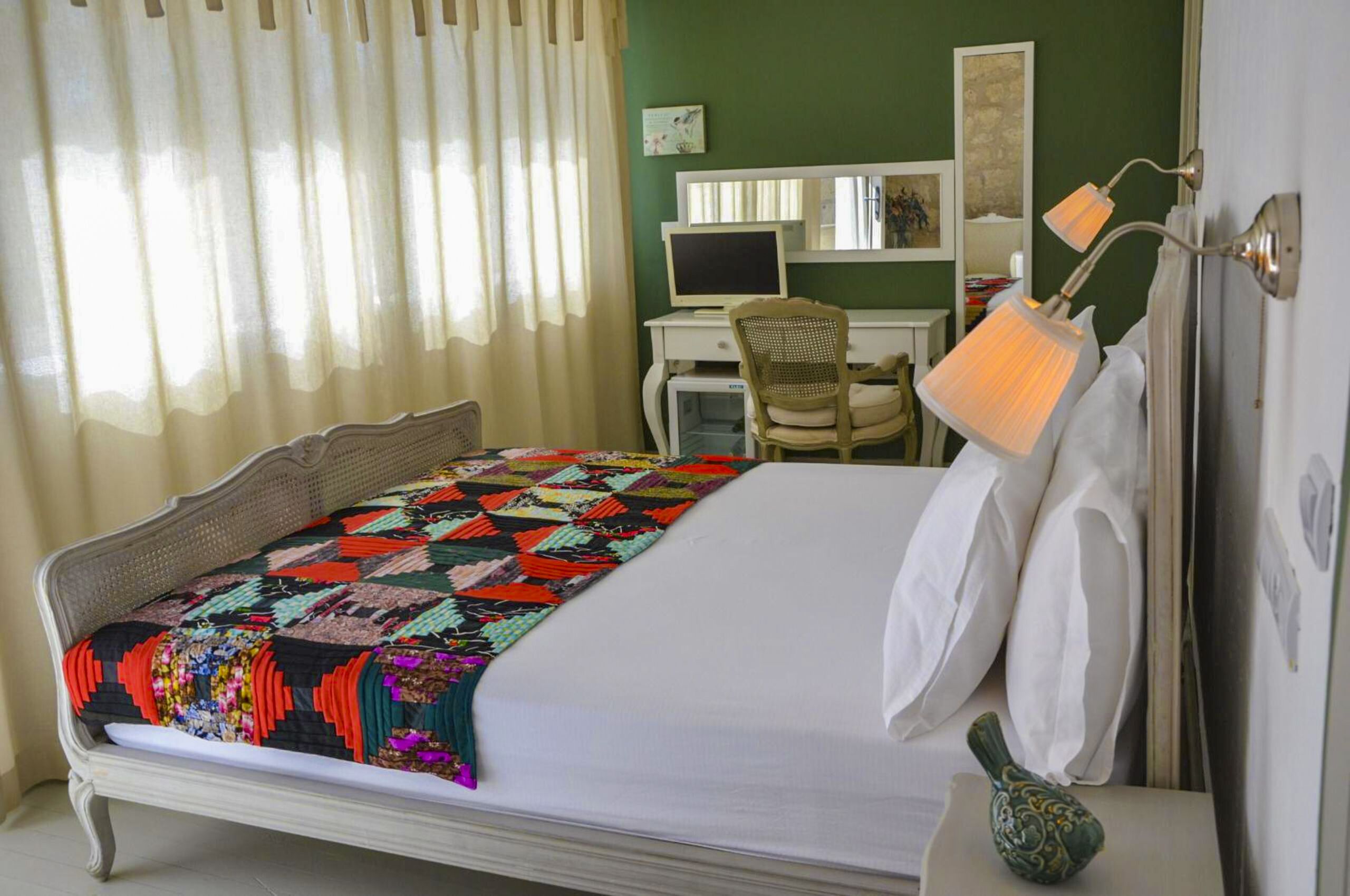 128A Hotel
