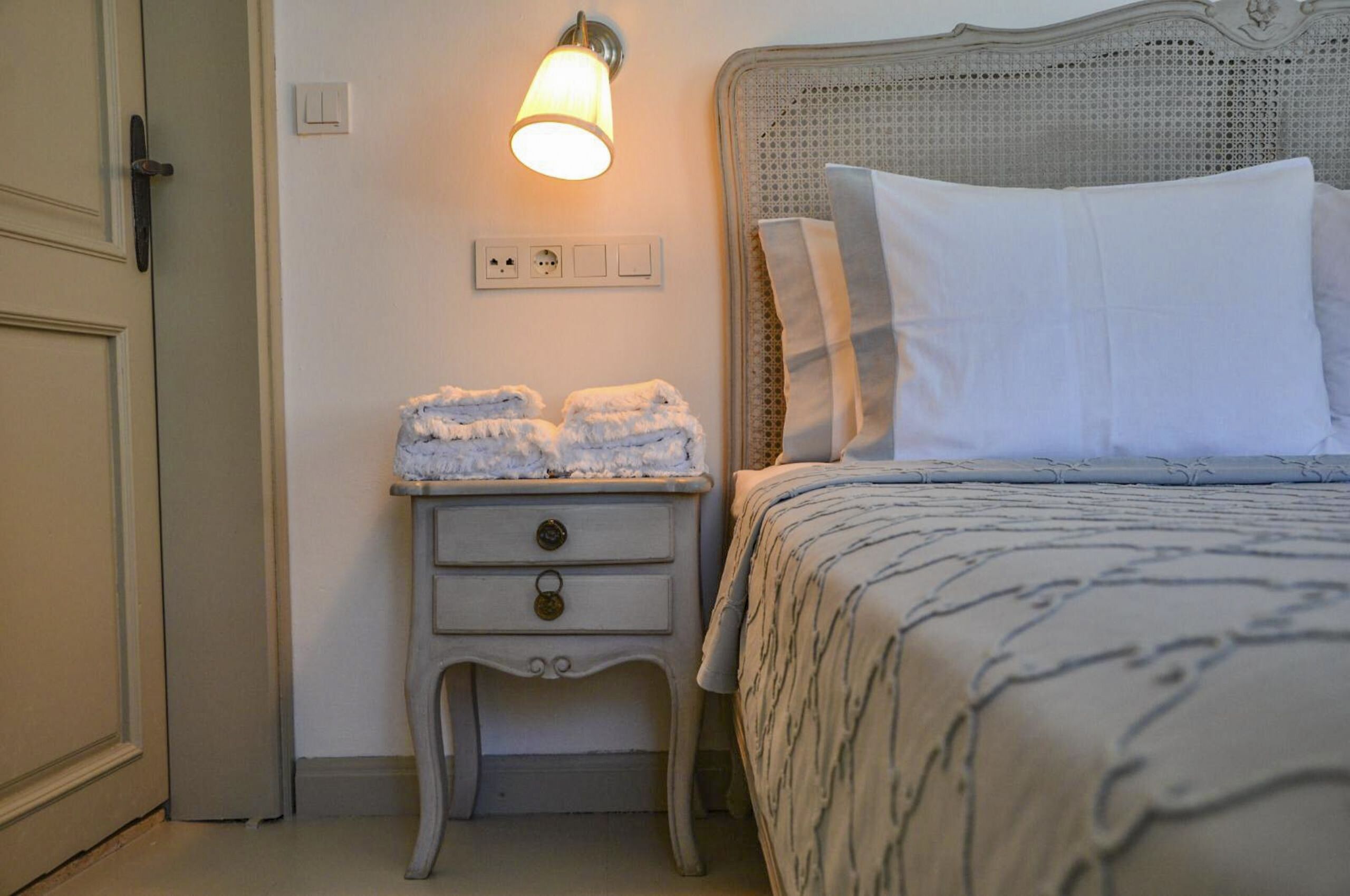128A Hotel