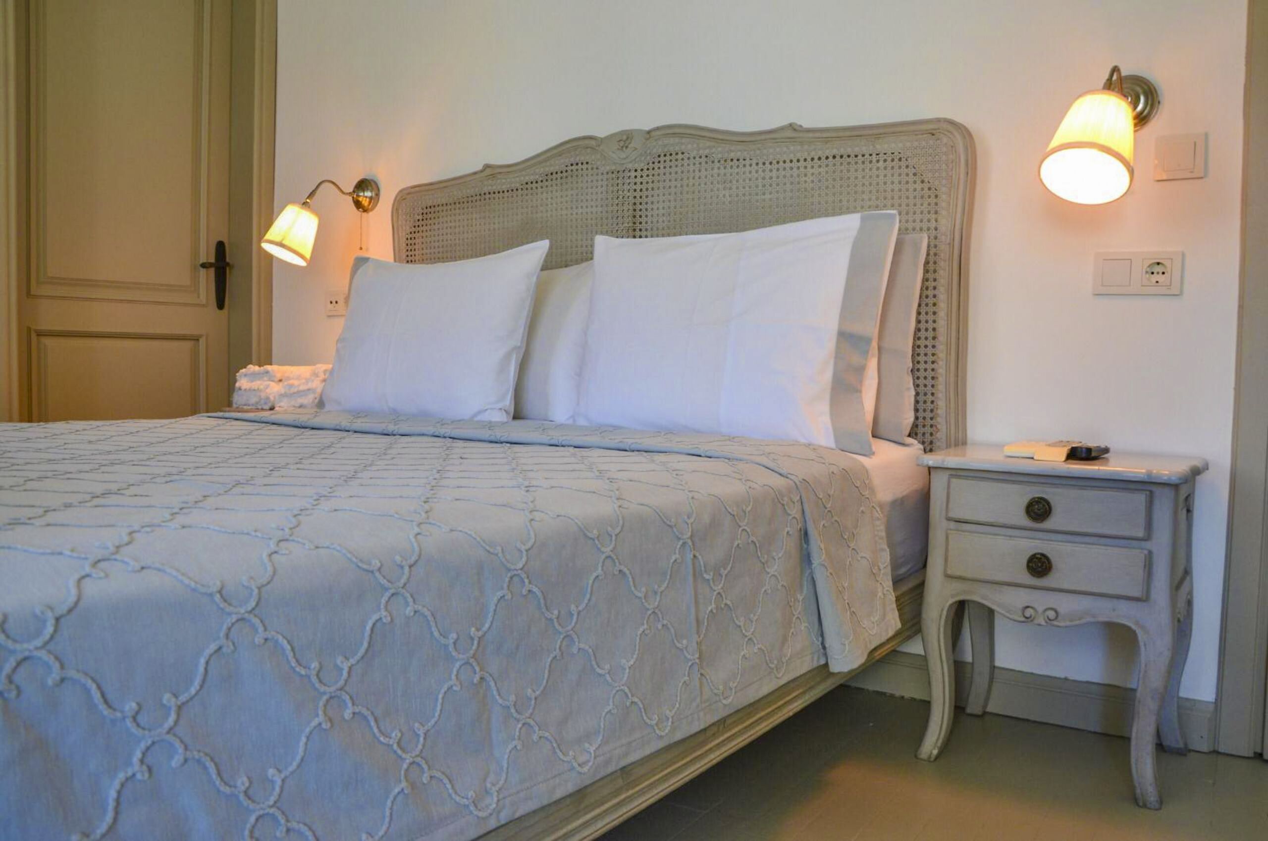 128A Hotel