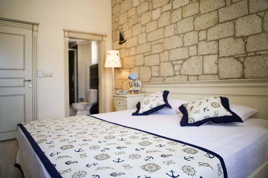 Alacati Marina Palace