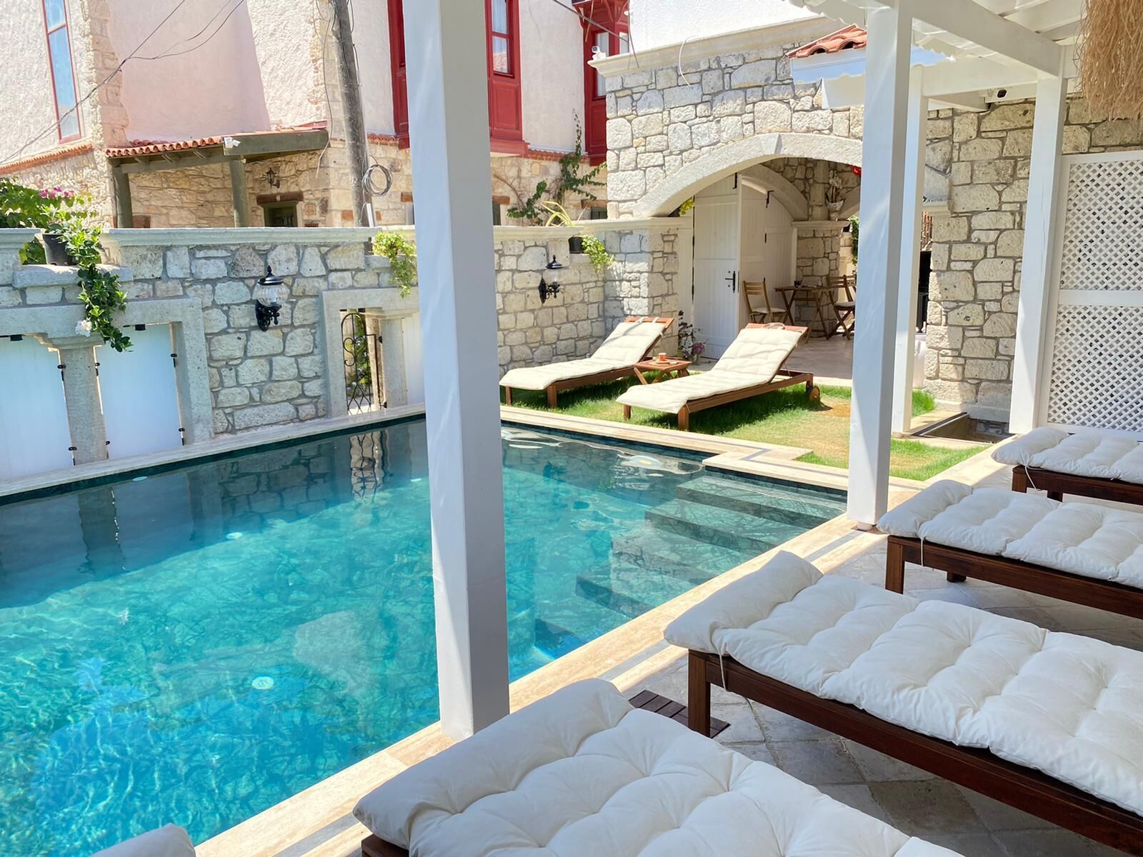Alacati Otel Lalasa