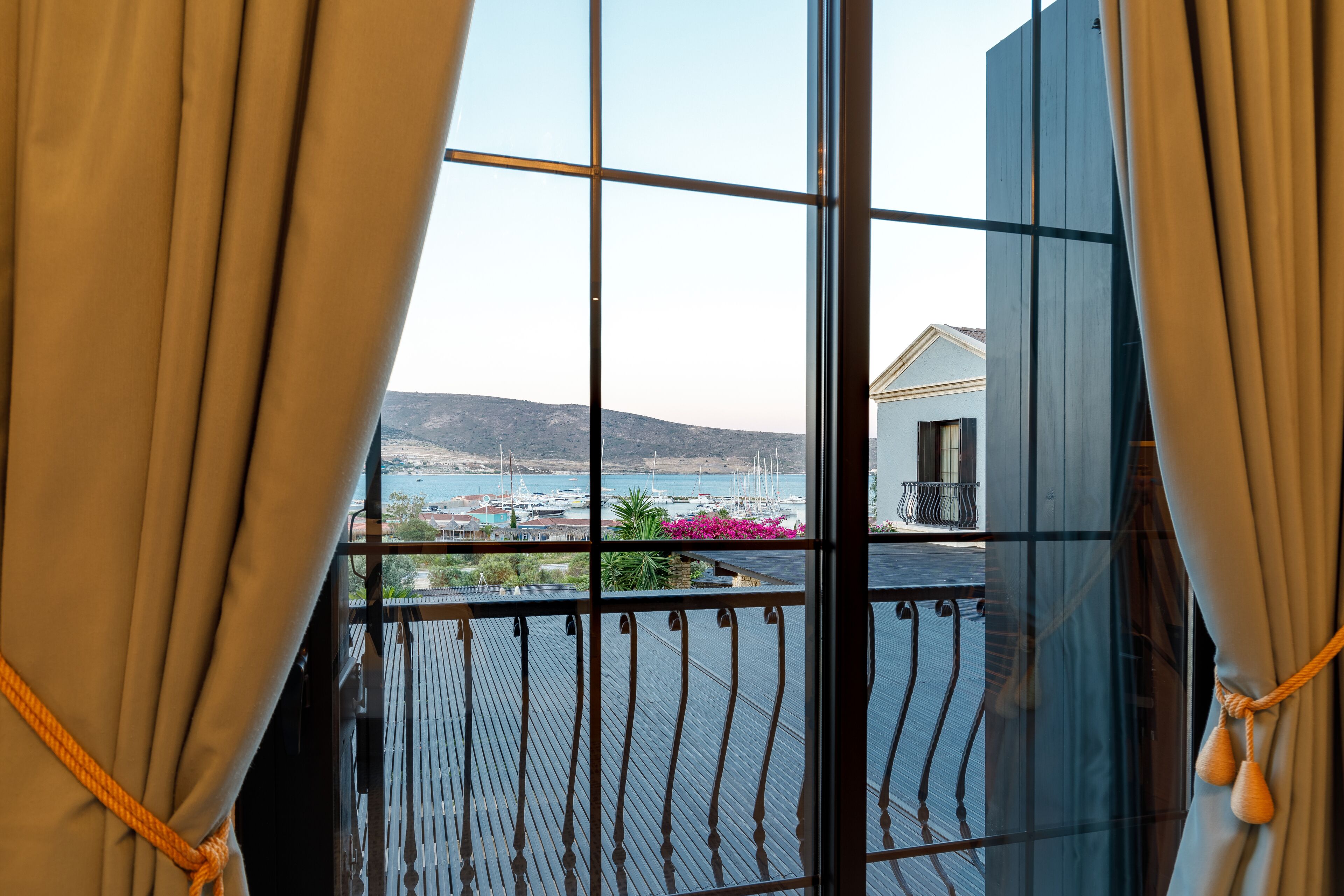 Alacatl Port Ladera Hotel