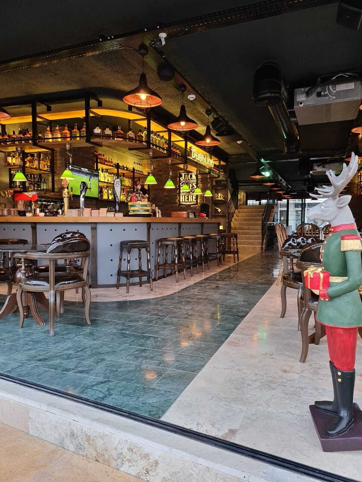 Dubh Linn Hotel