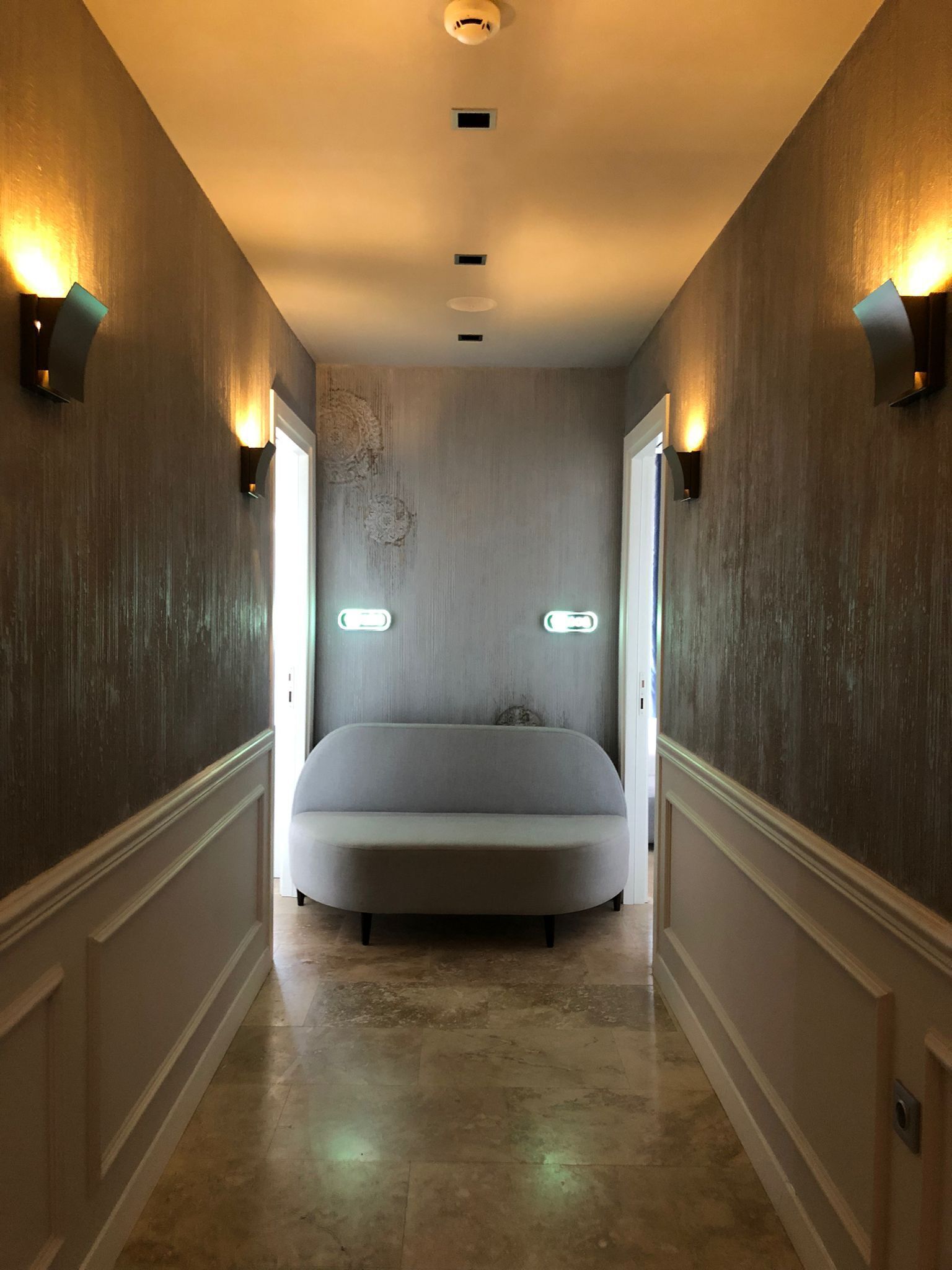 Dubh Linn Hotel