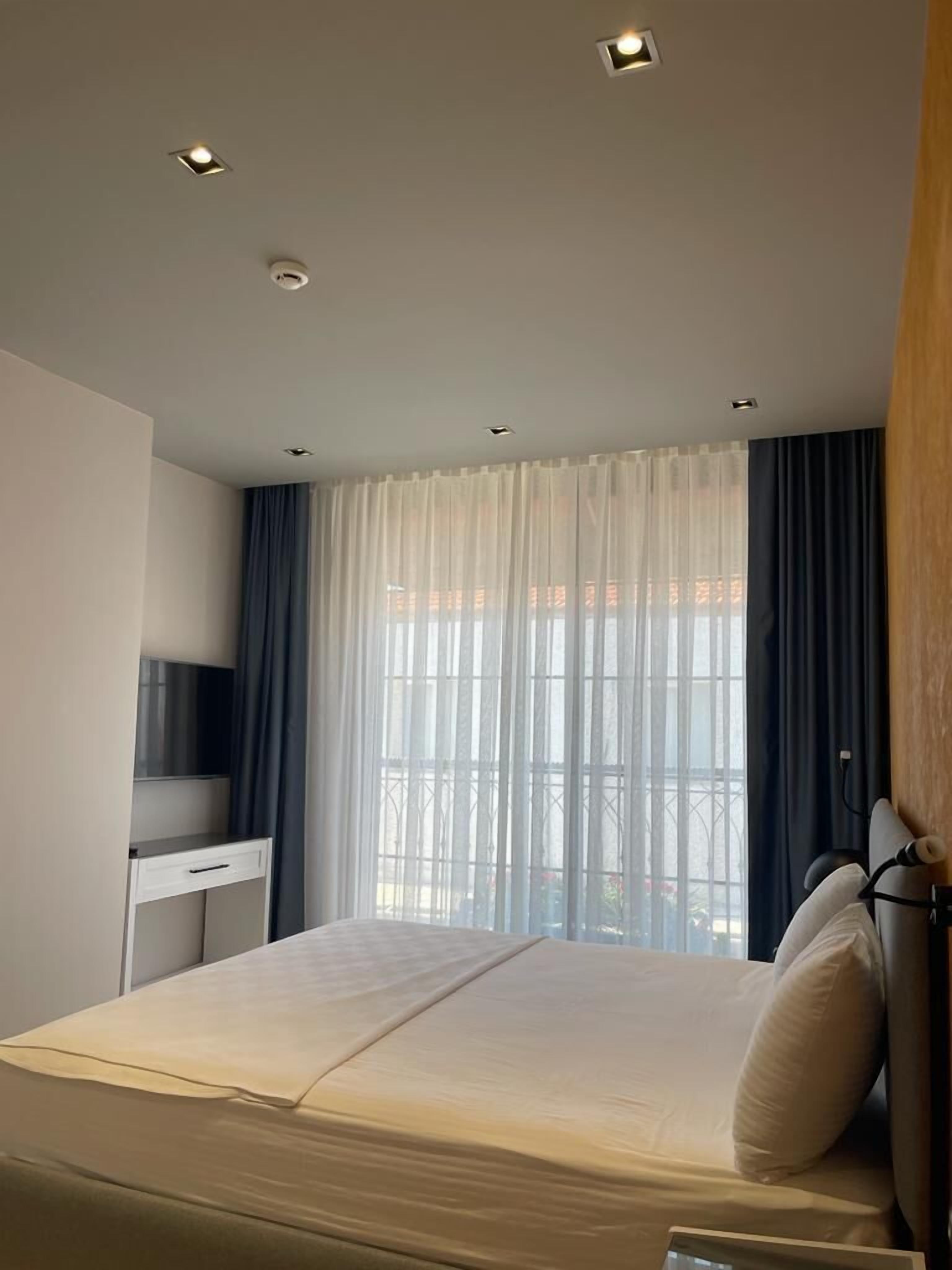 Dubh Linn Hotel