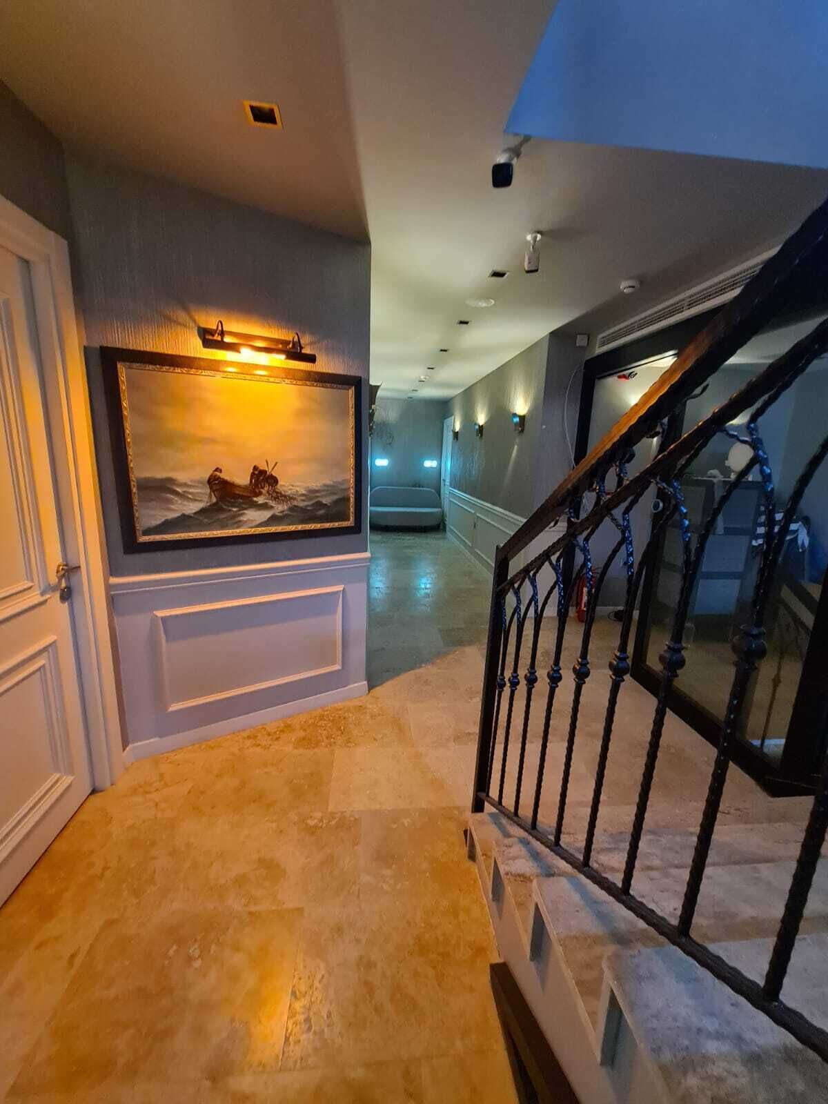 Dubh Linn Hotel