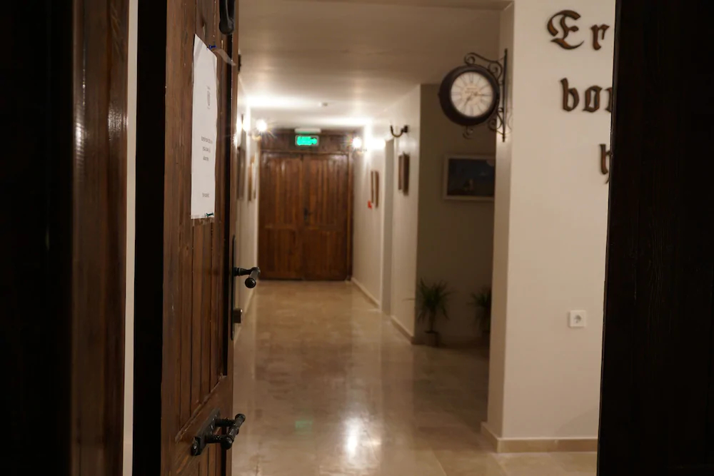 Erythros Boutique Hotel