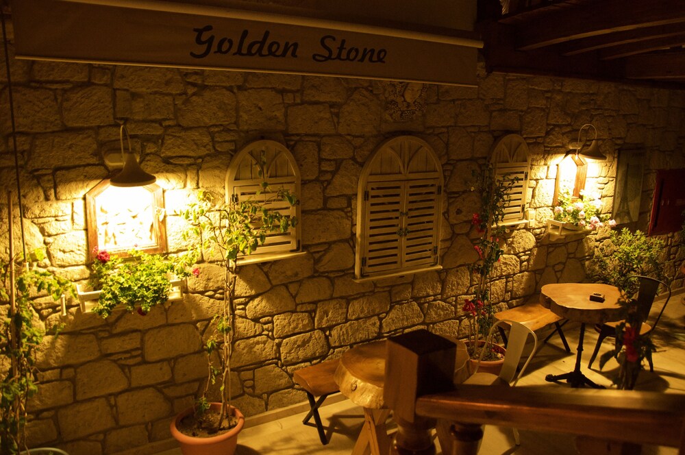 Golden Stone Hotel