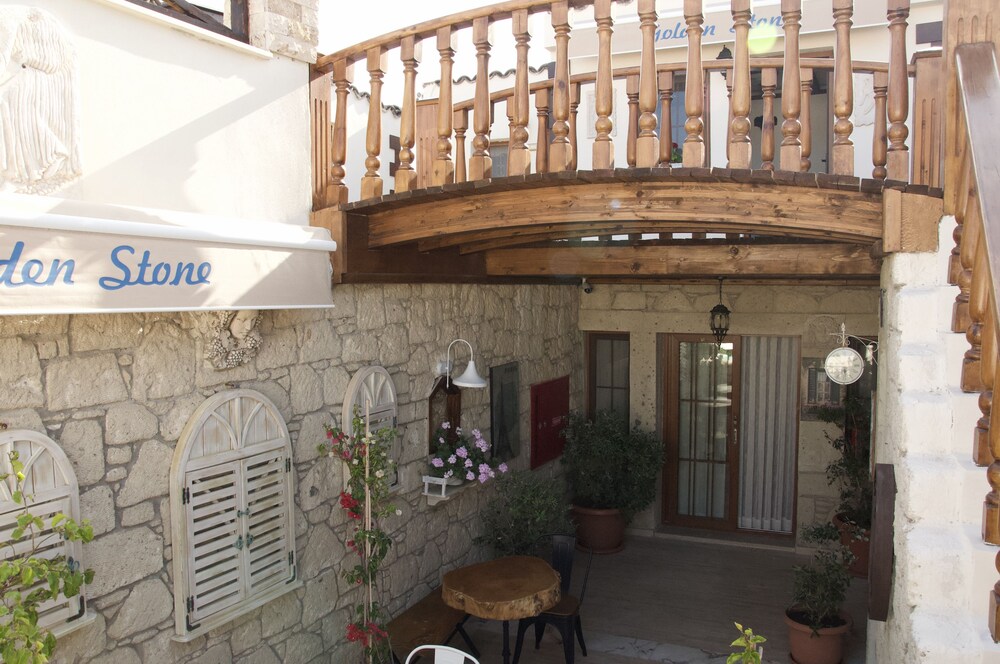 Golden Stone Hotel