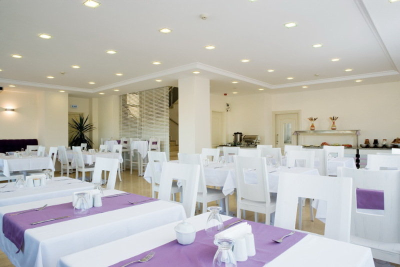 Kamer Suites & Hotel