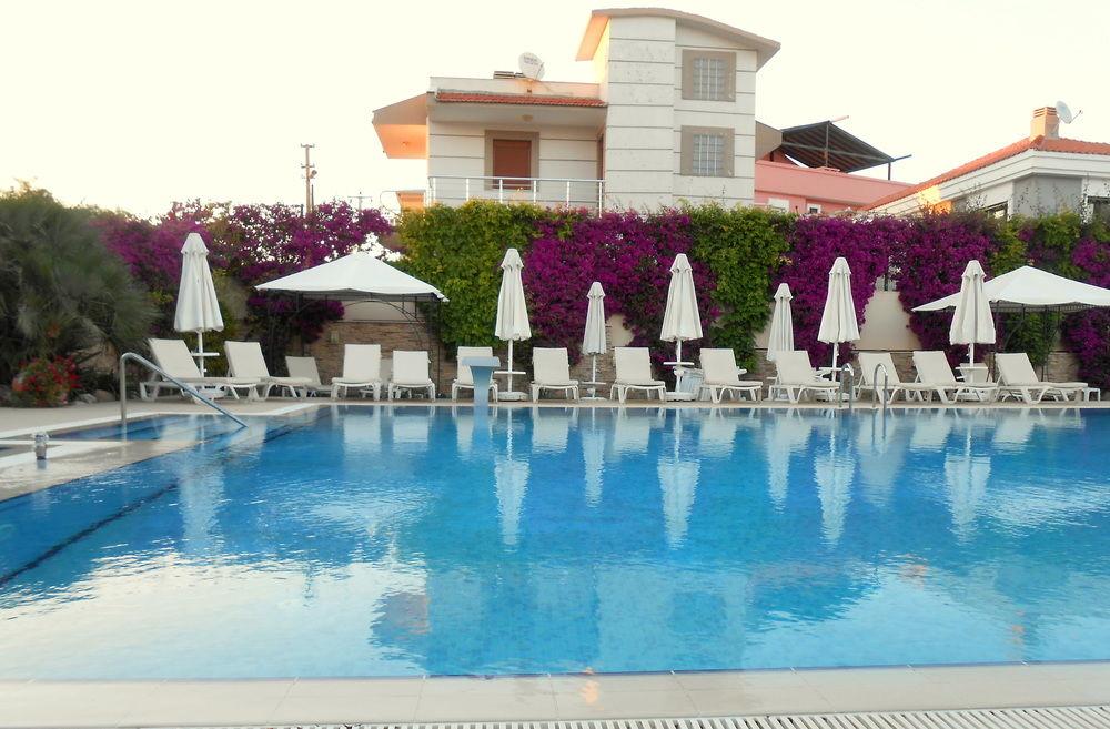 Kamer Suites & Hotel