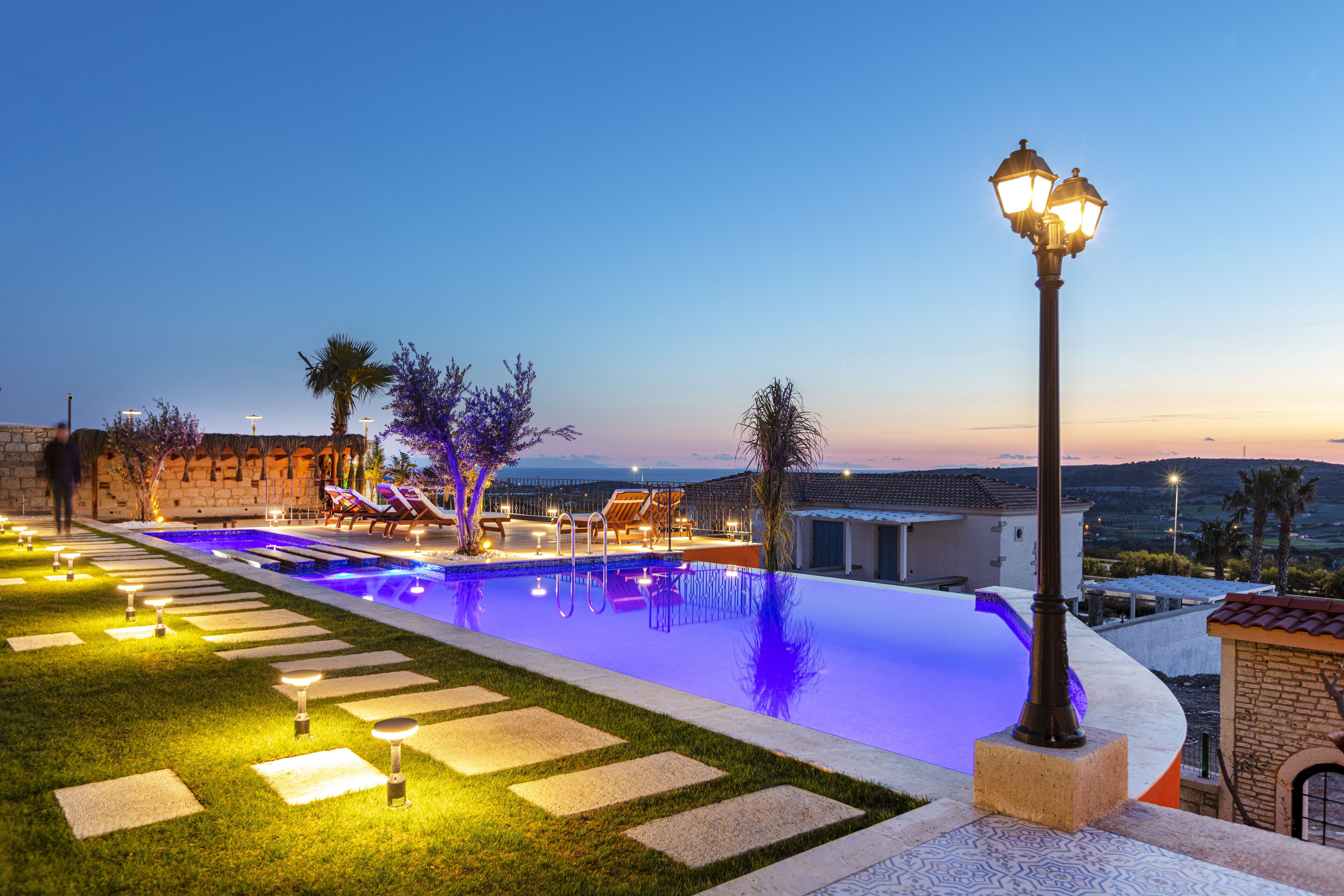 Lavie Otel Çesme