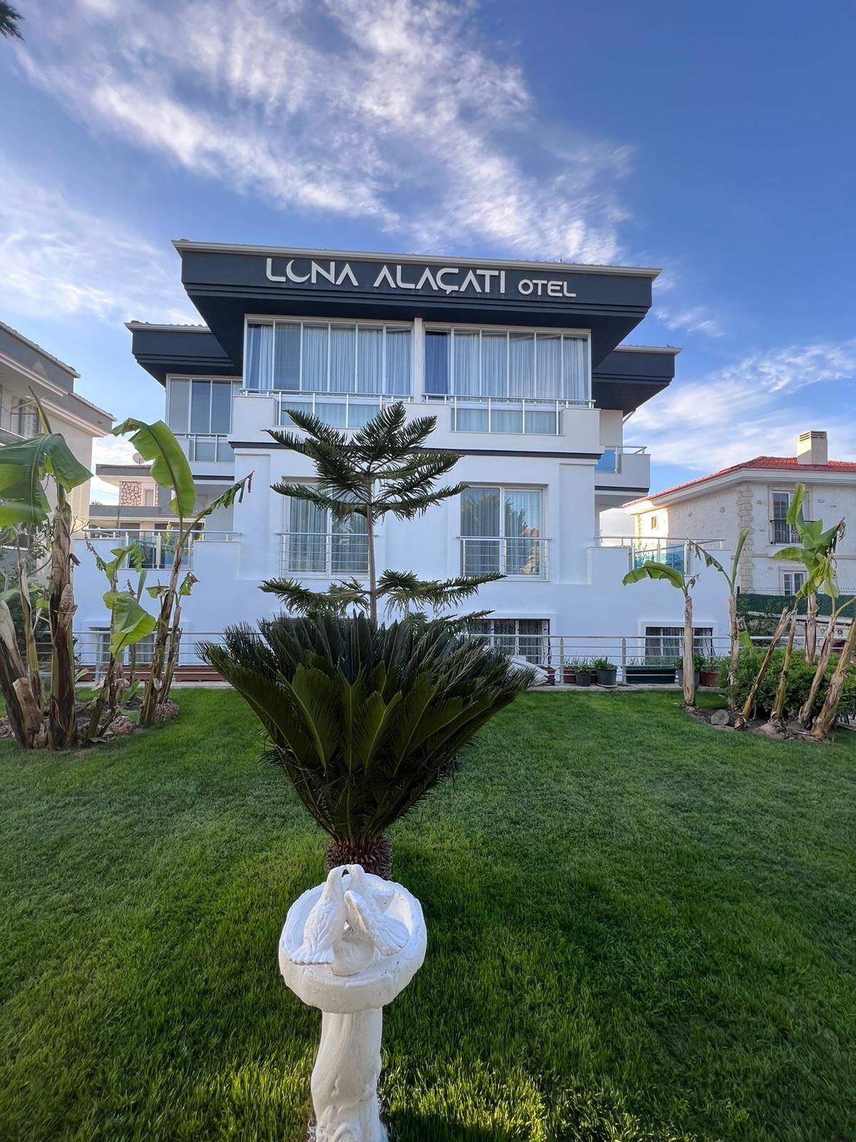 Luna Alacati Hotel