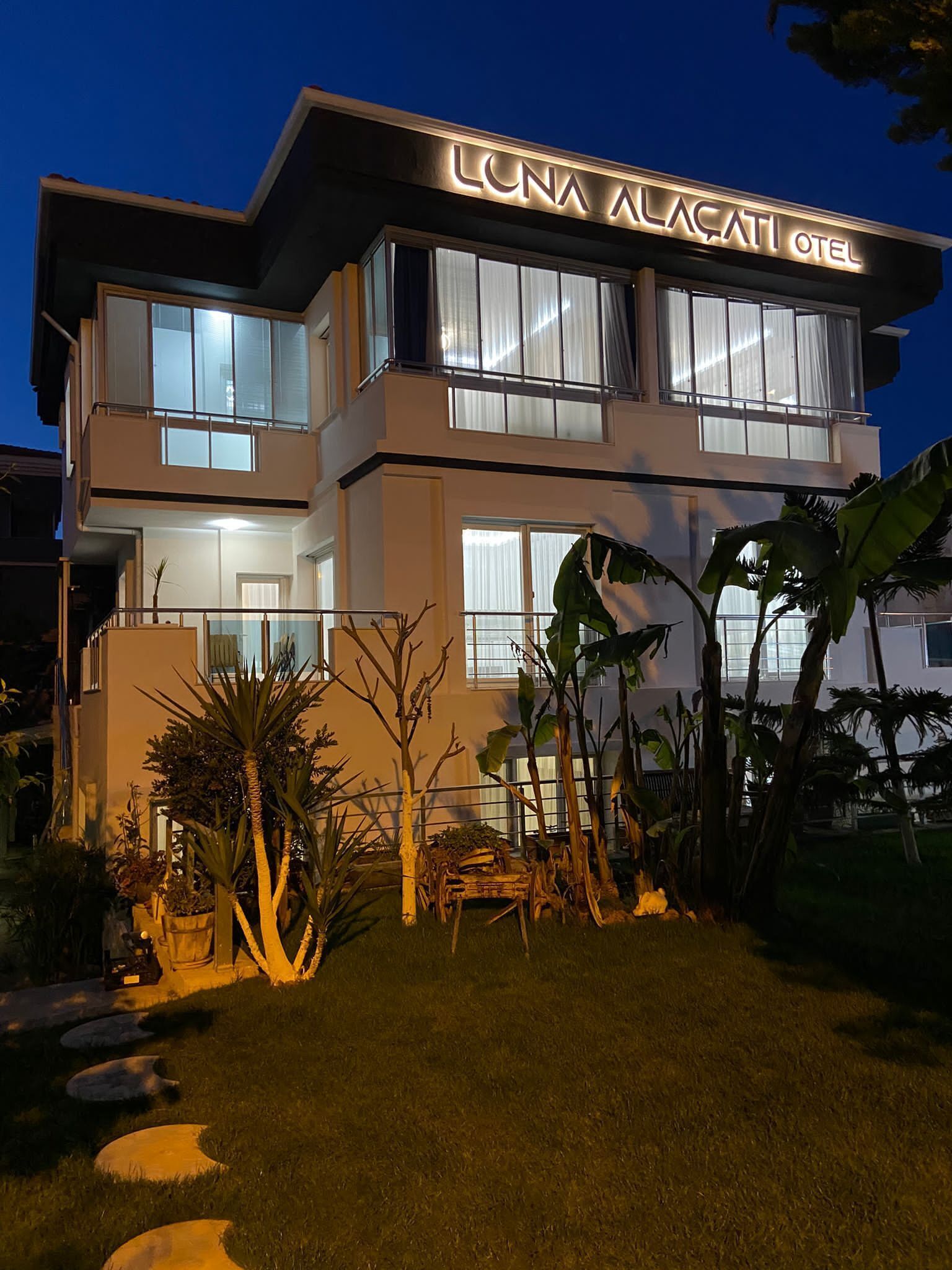 Luna Alacati Hotel