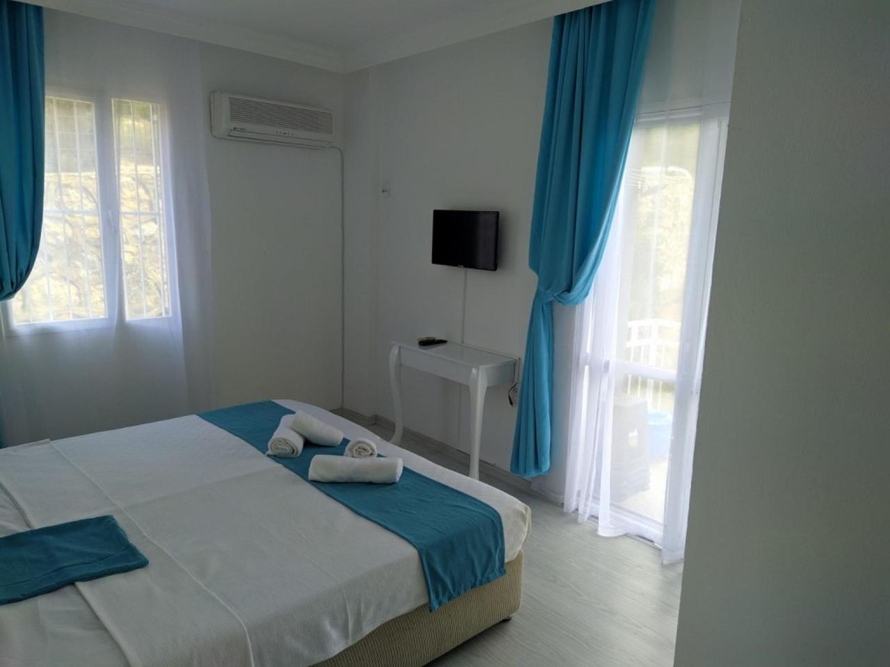 Minerva Port Hotel
