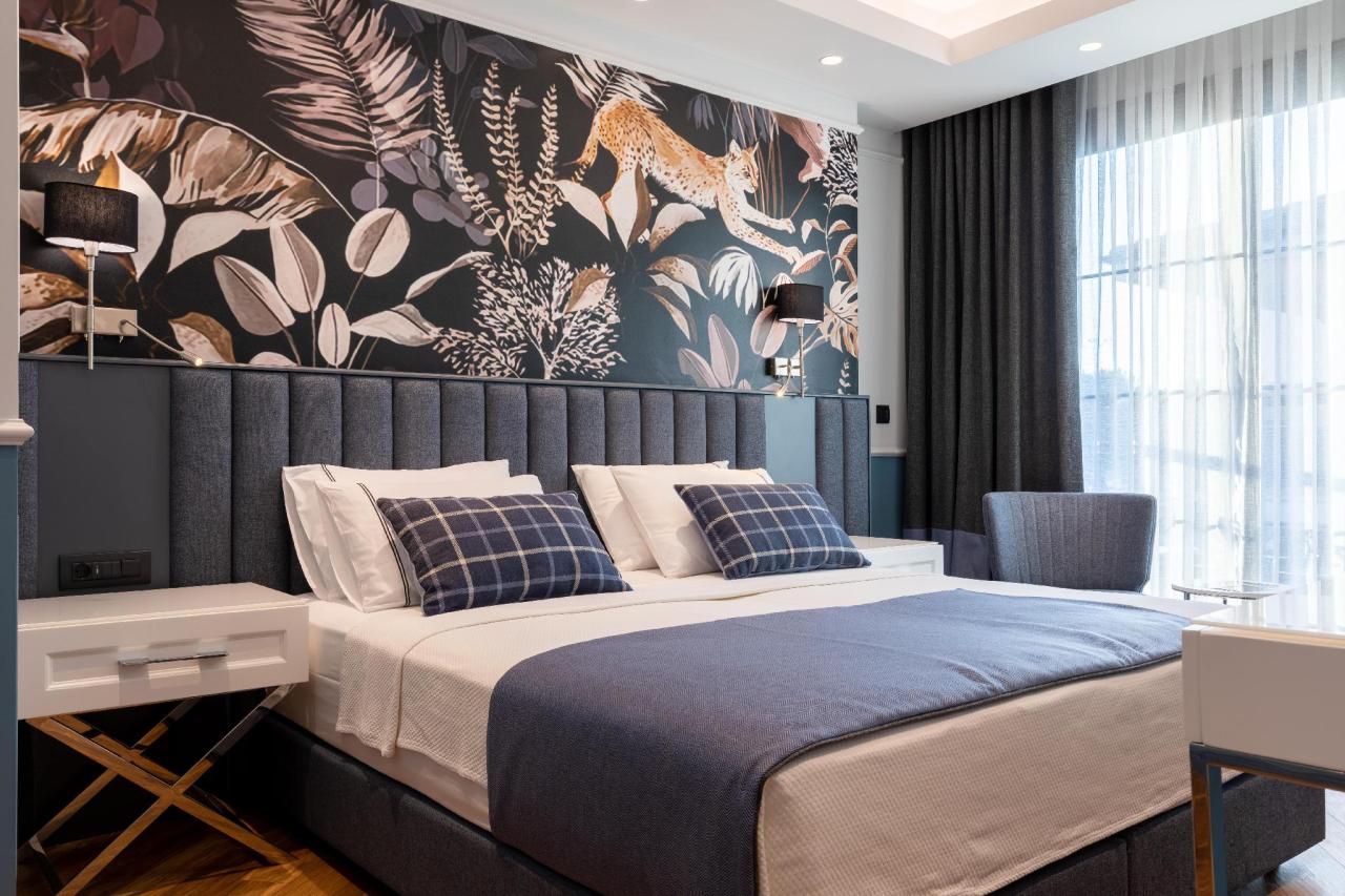Motif Hotel