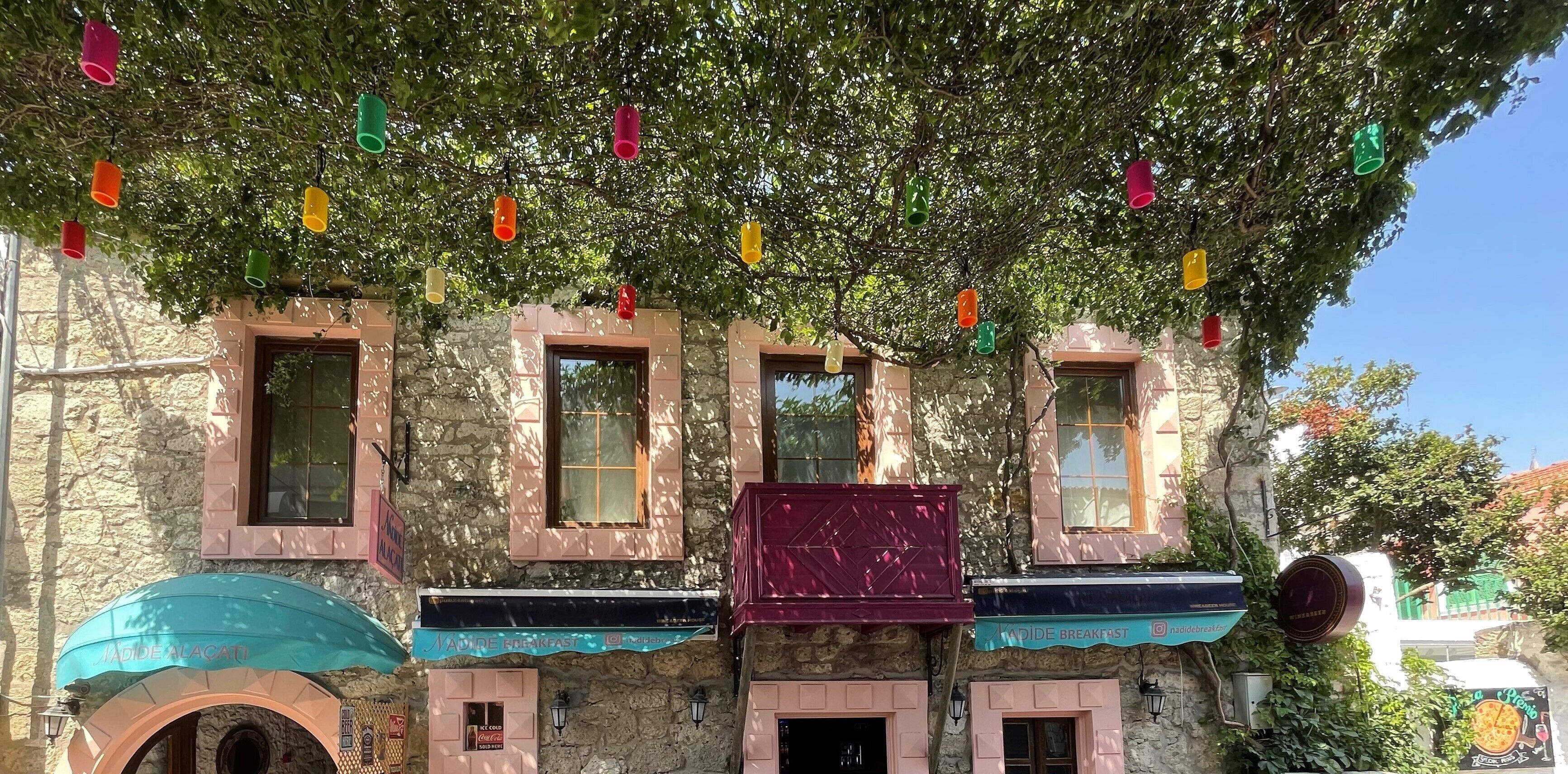 Nadide Duru Alacati