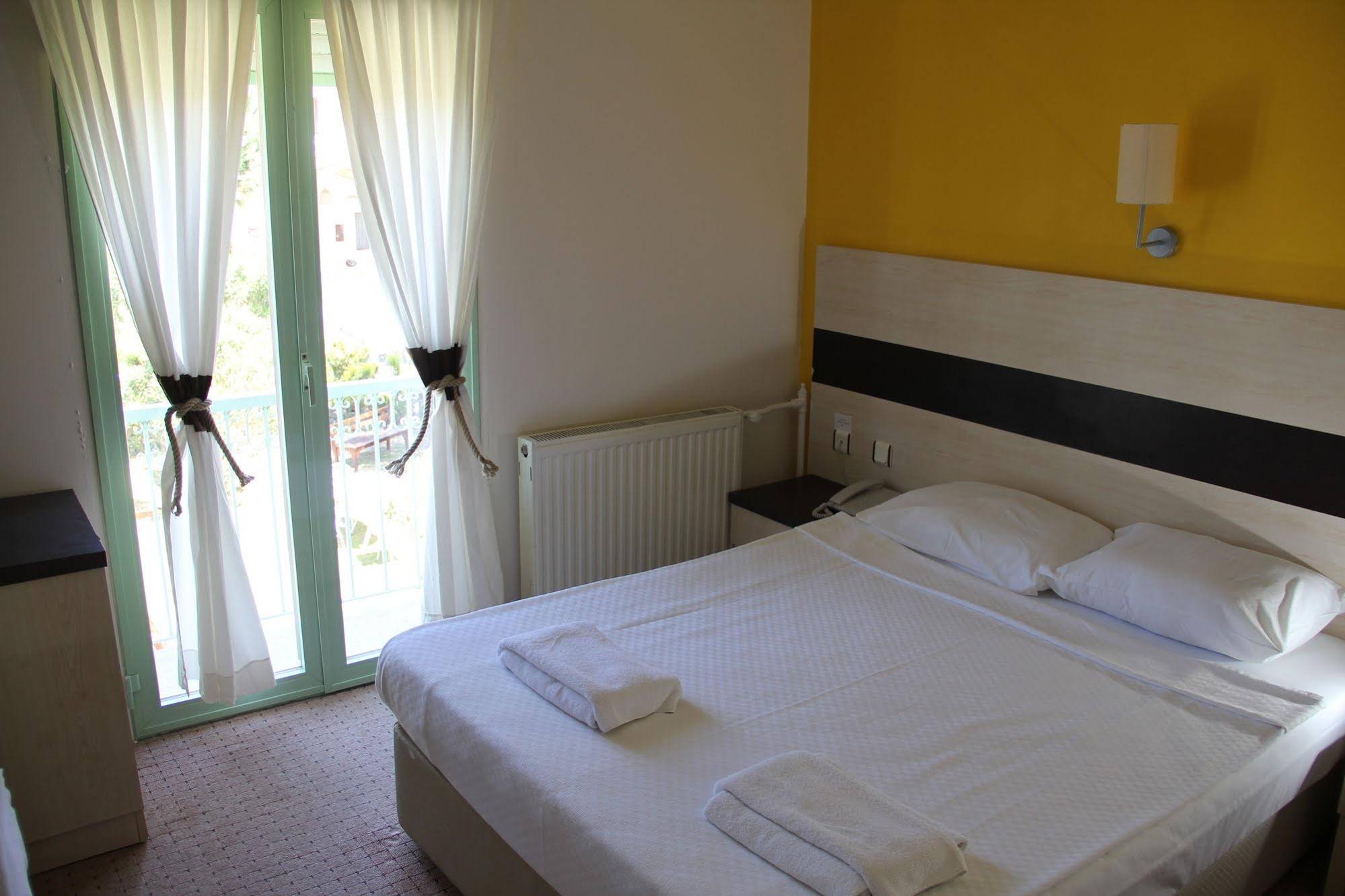 R+ Hostel