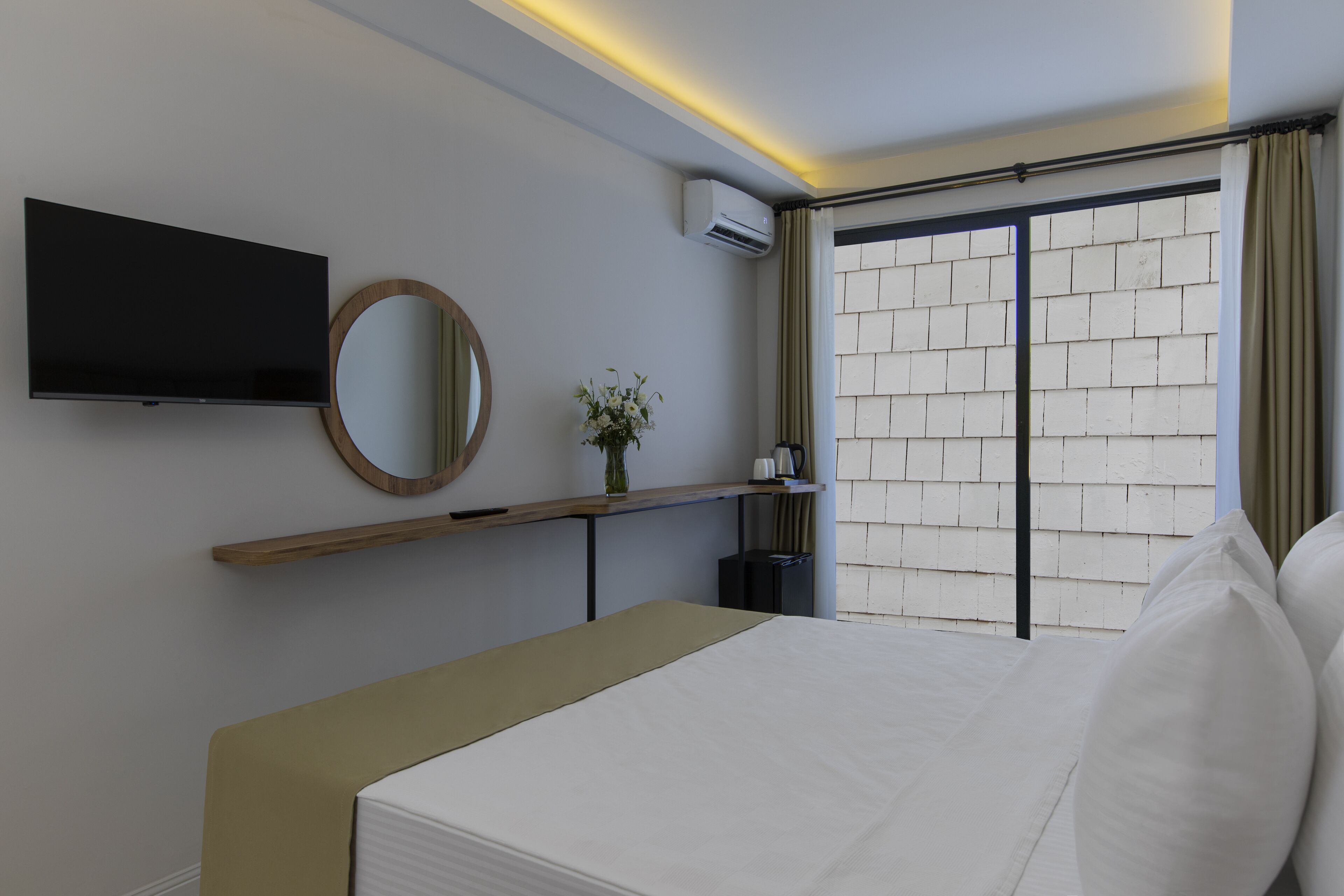 Enki Spinoza Thermal & Resort Hotel