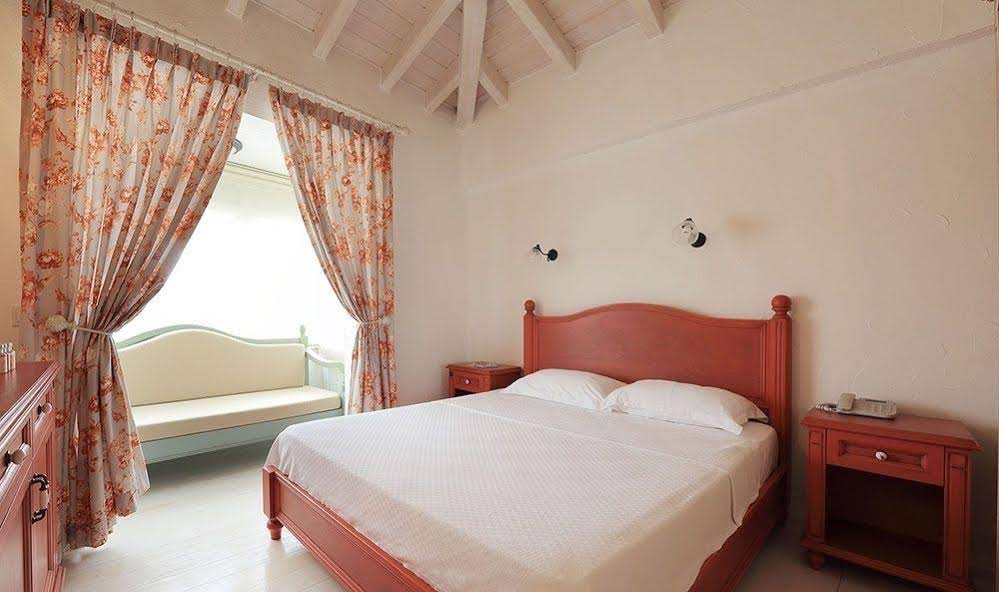 1850 Hotel