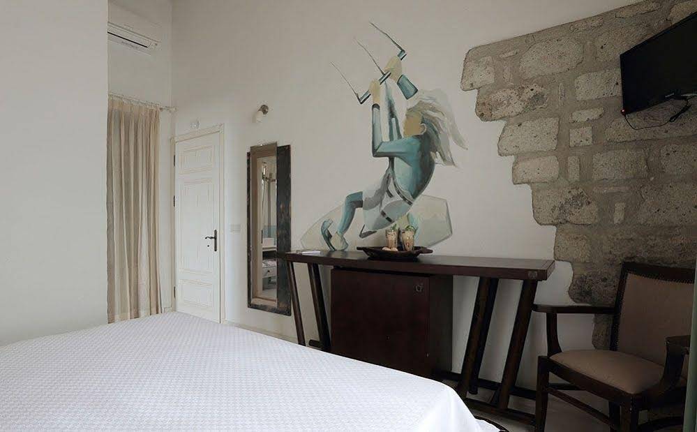 1850 Hotel