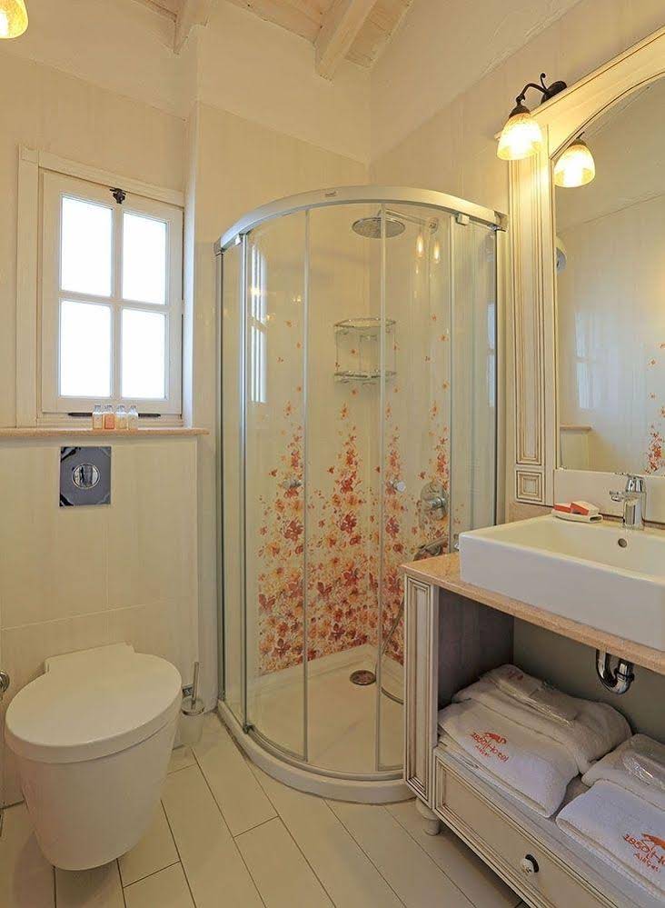 1850 Hotel