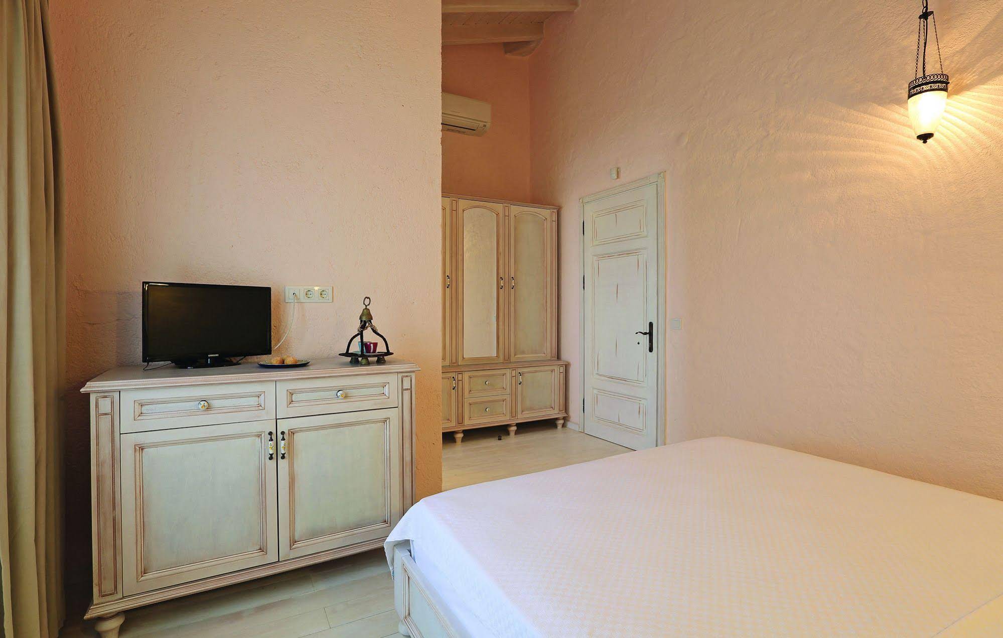 1850 Hotel
