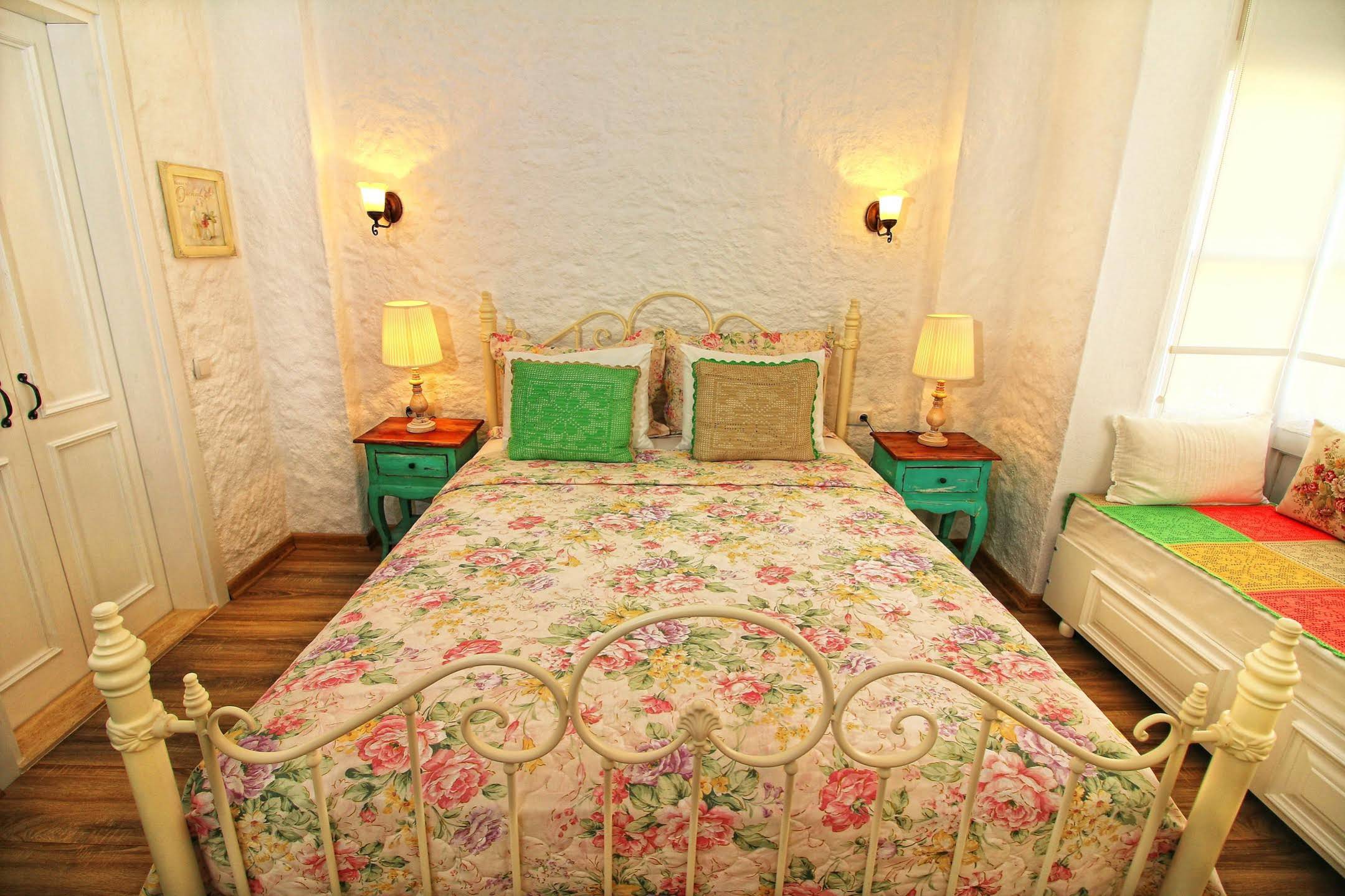 Kupina  Otel