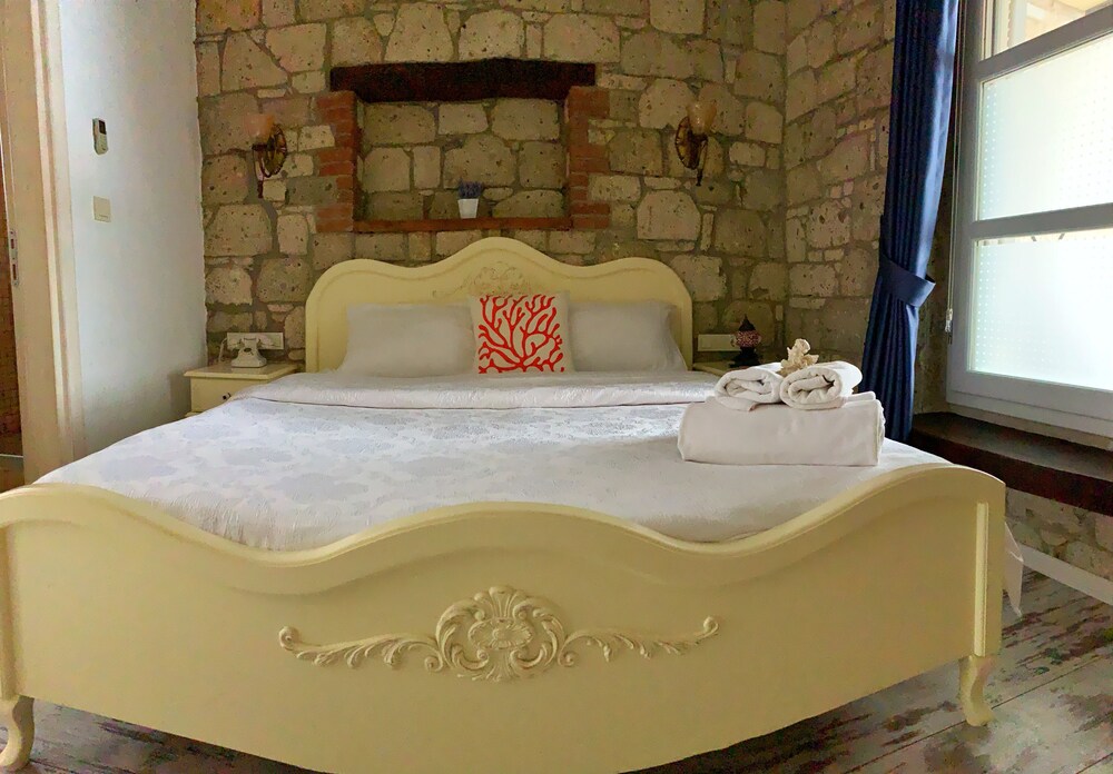 Maison D'Azur Boutique Hotel