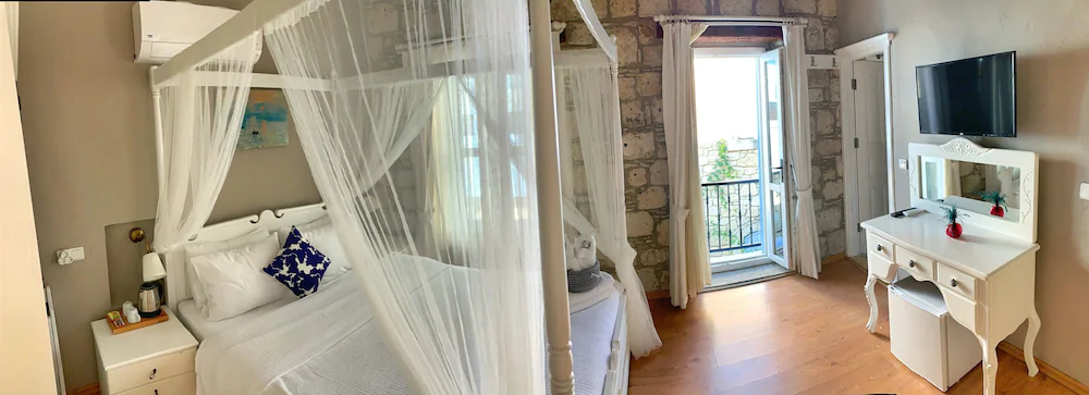 Maison D'Azur Boutique Hotel