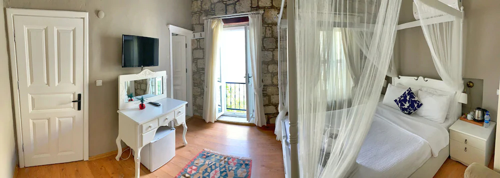 Maison D'Azur Boutique Hotel