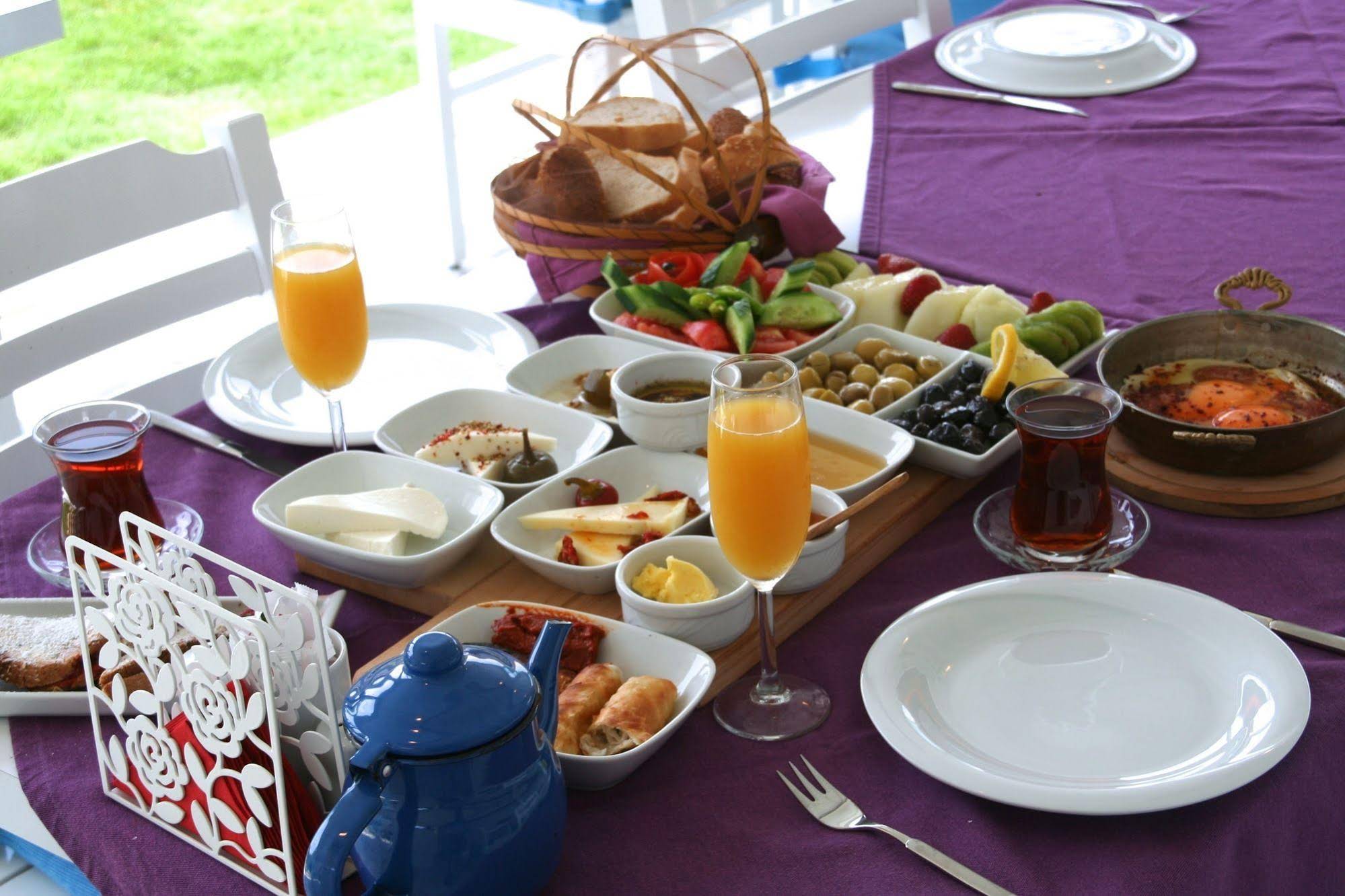 Yasemin Alacati Otel