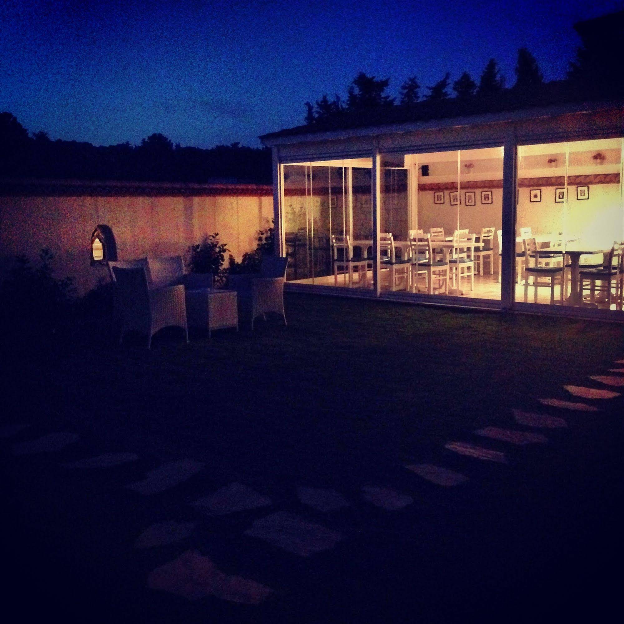 Yasemin Alacati Otel
