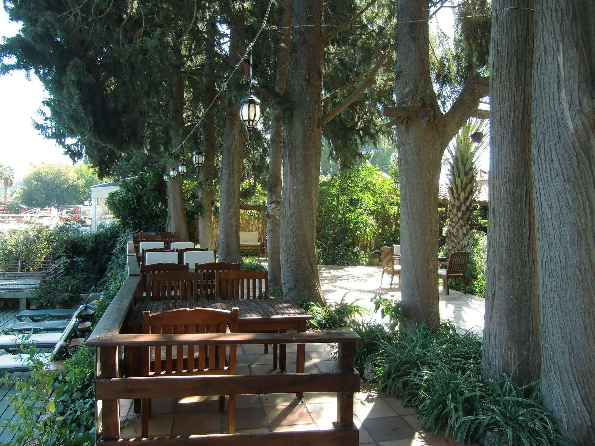 Hotel Happy Caretta