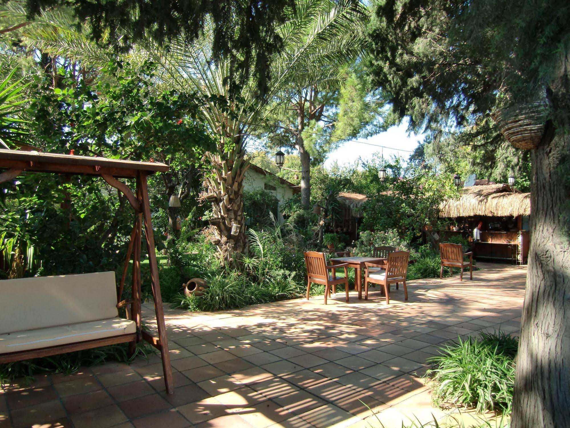 Hotel Happy Caretta