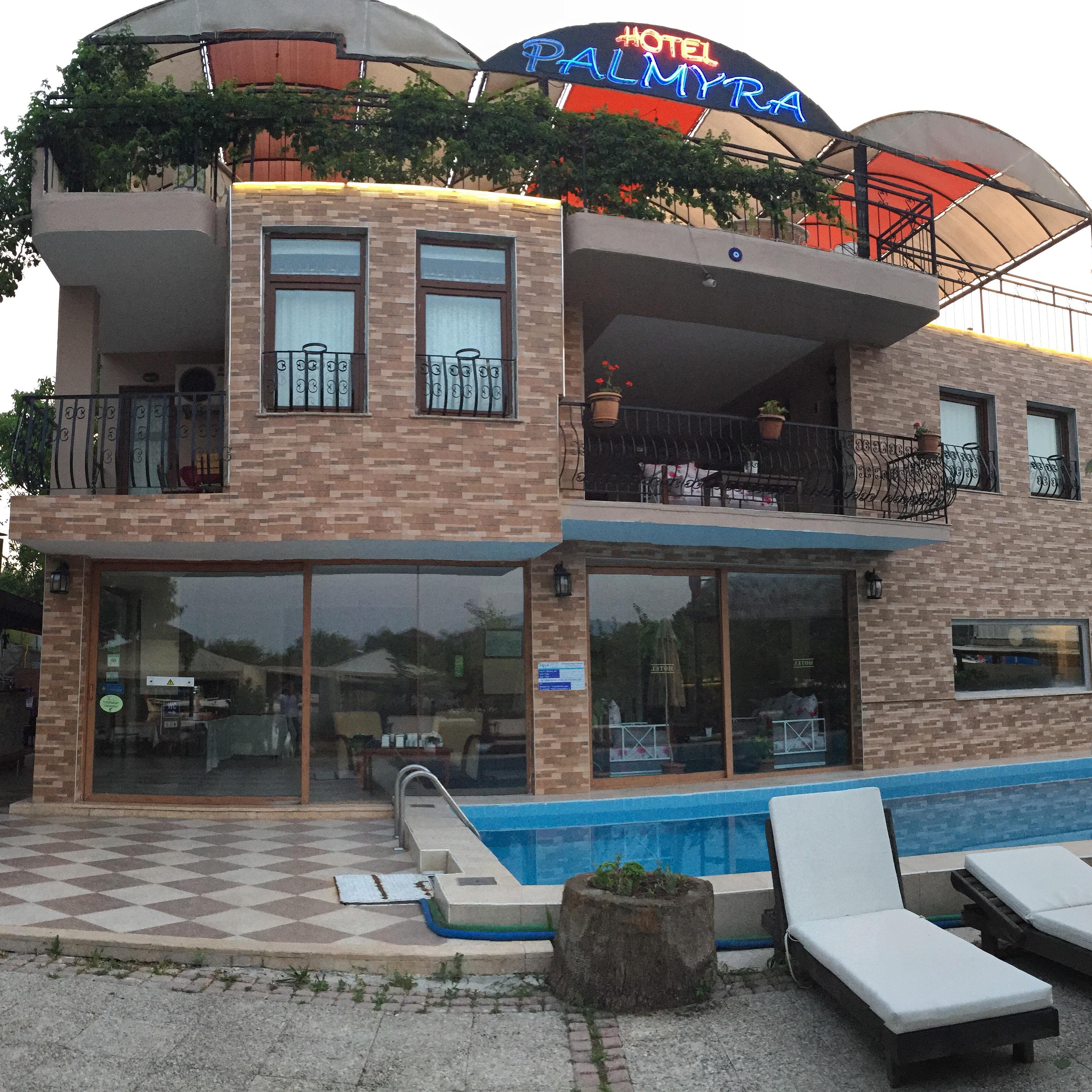 Palmyra Hotel & Sky Lounge