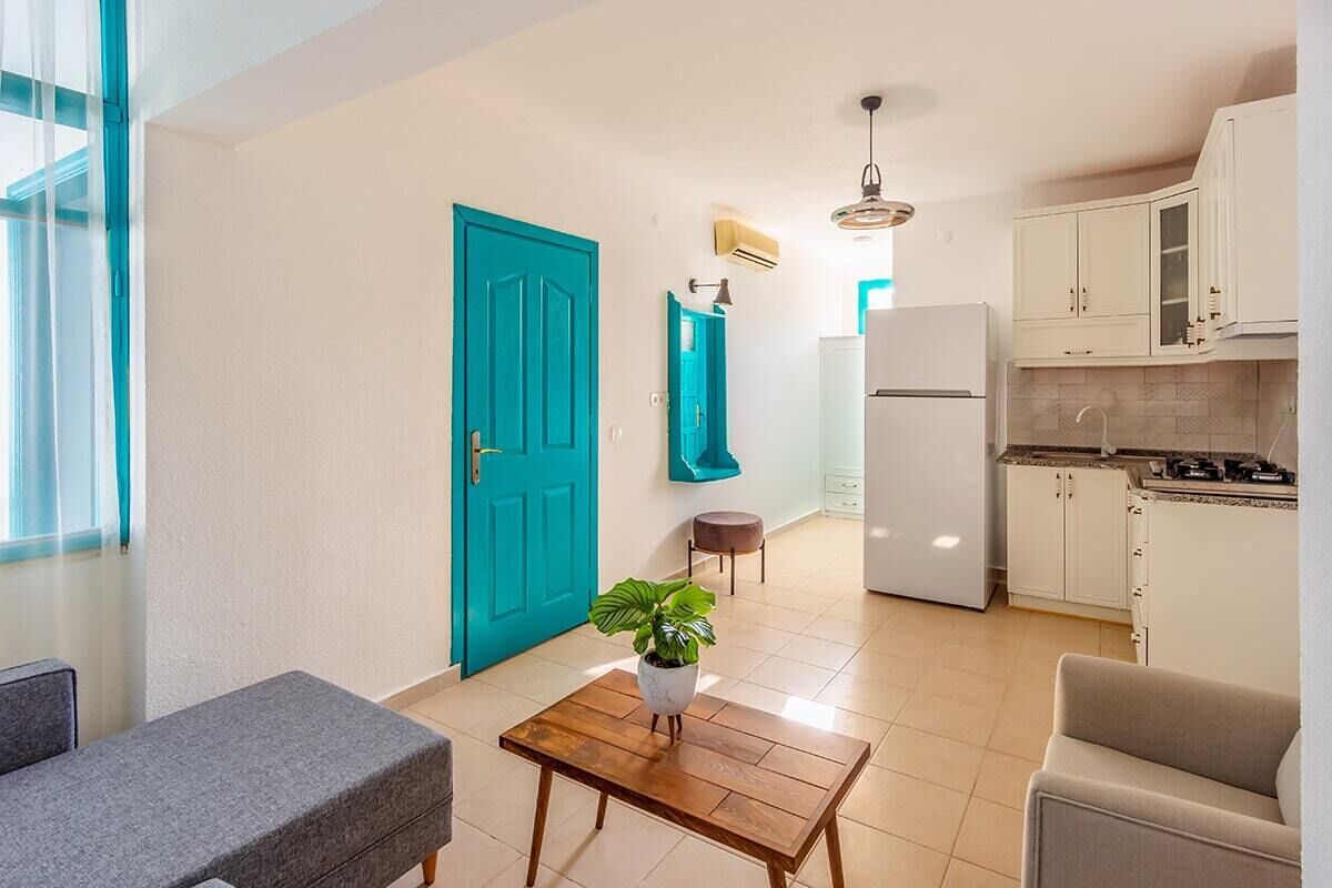 Avlu Butik Otel Palamutbuku