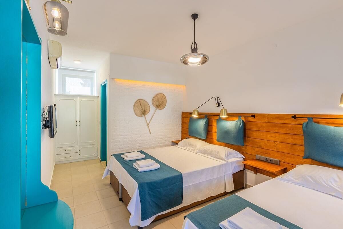 Avlu Butik Otel Palamutbuku