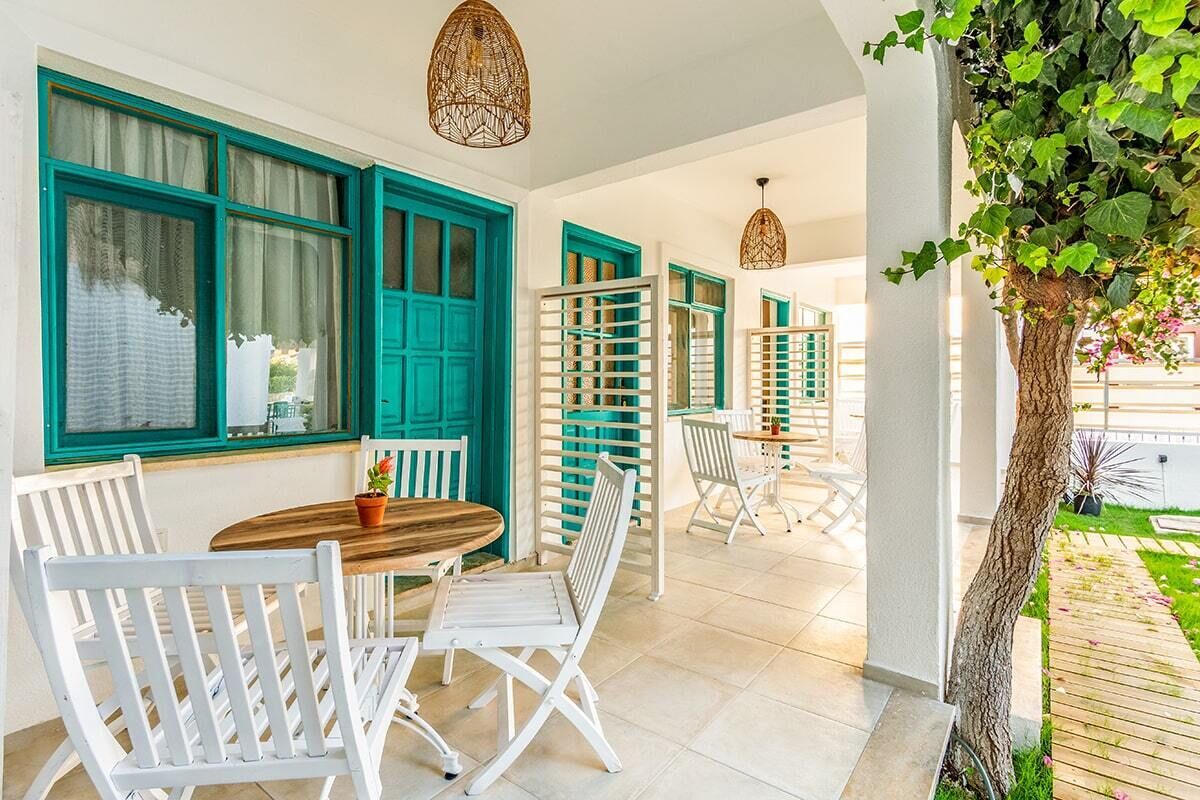 Avlu Butik Otel Palamutbuku