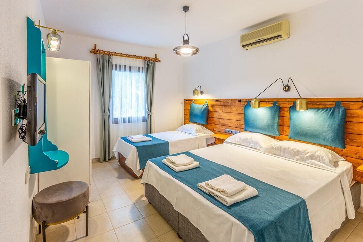 Avlu Butik Otel Palamutbuku