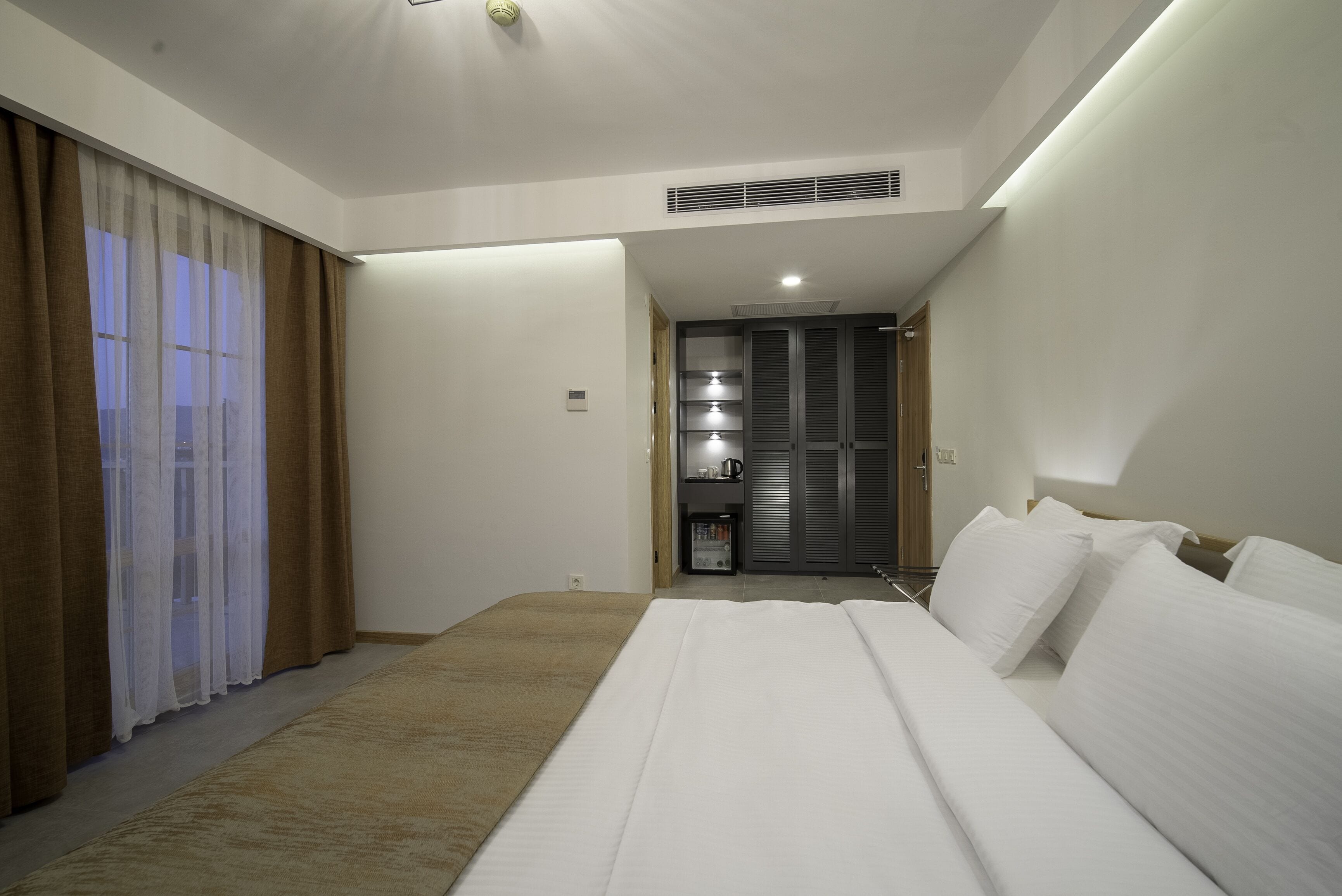Zeyt Inn Hotel