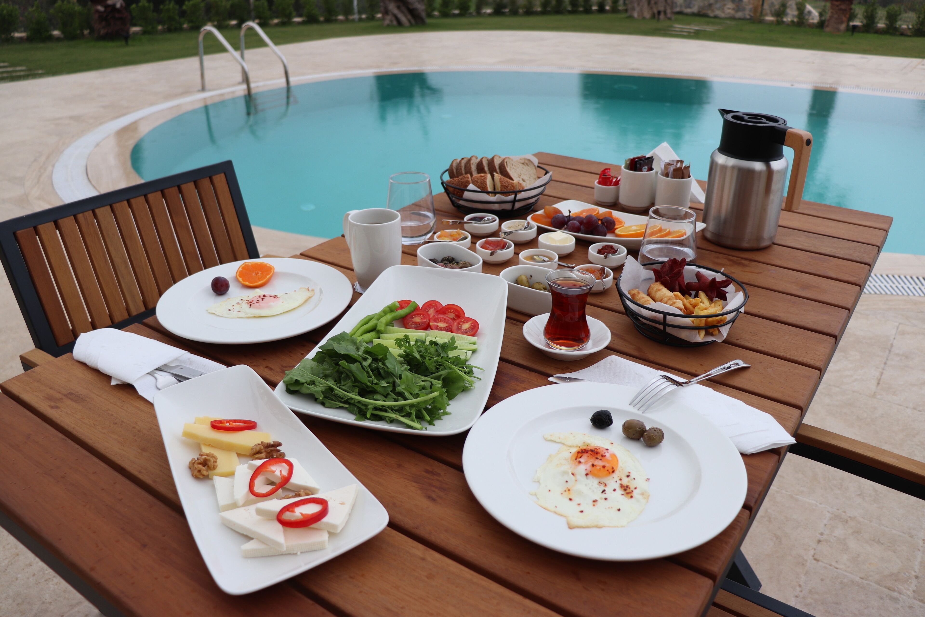 Zeyt Inn Hotel