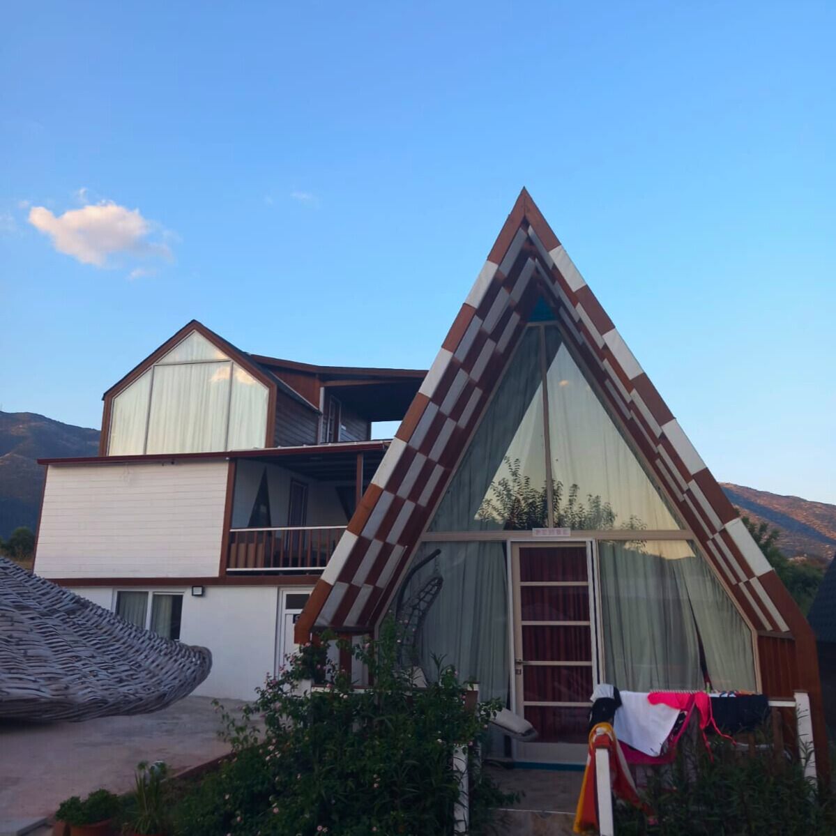 Bu Bungalow Hotel