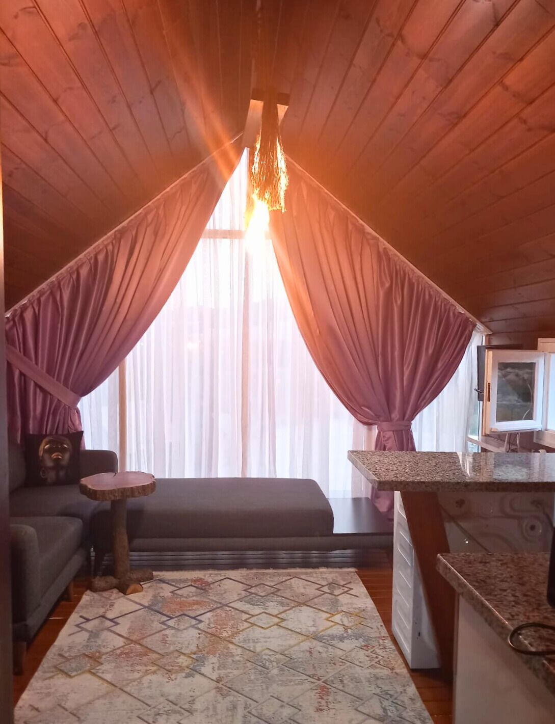 Bu Bungalow Hotel